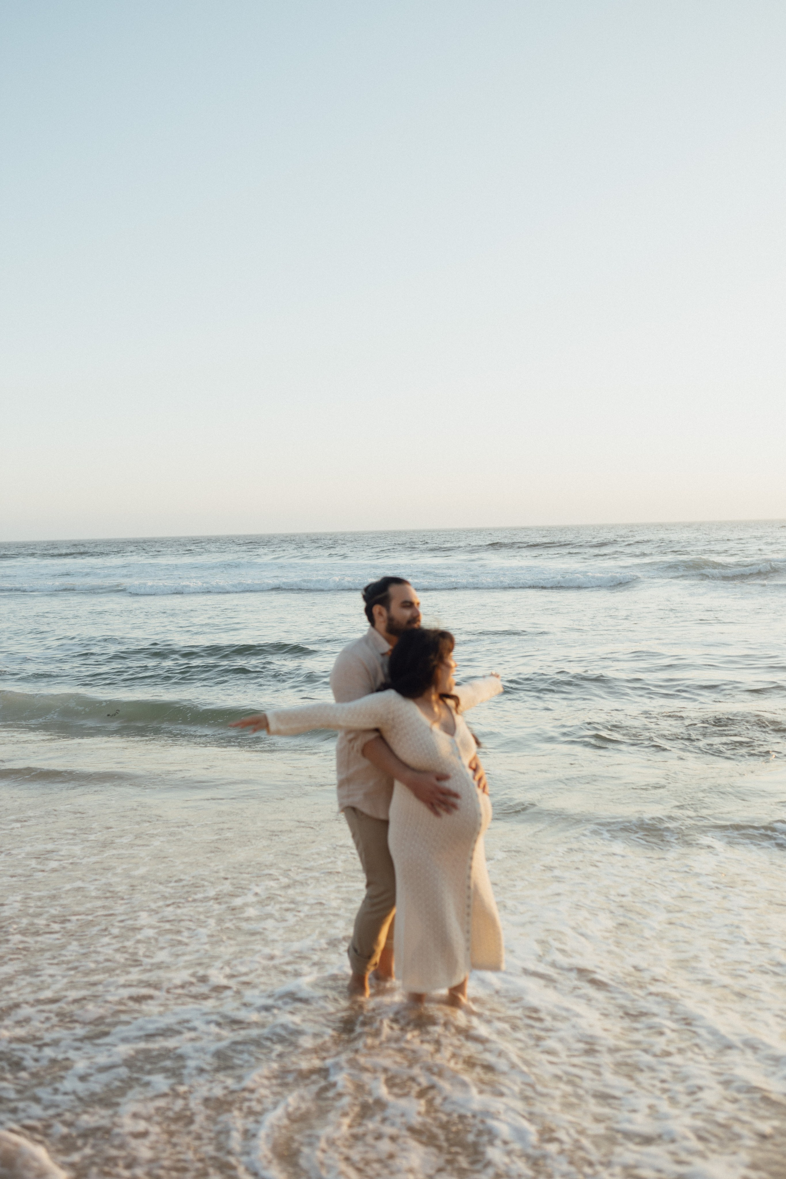 Gray Whale Cove State Beach Maternity Photo Session. Maternity, newborn photographer in the Bay Area|Iryna Rakivnenko