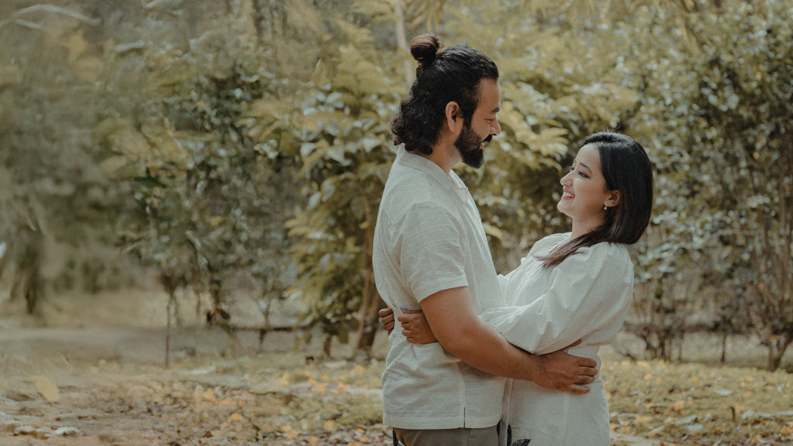 Darshana & Debabrata Pre-wedding. Wedding and Family photographer in india