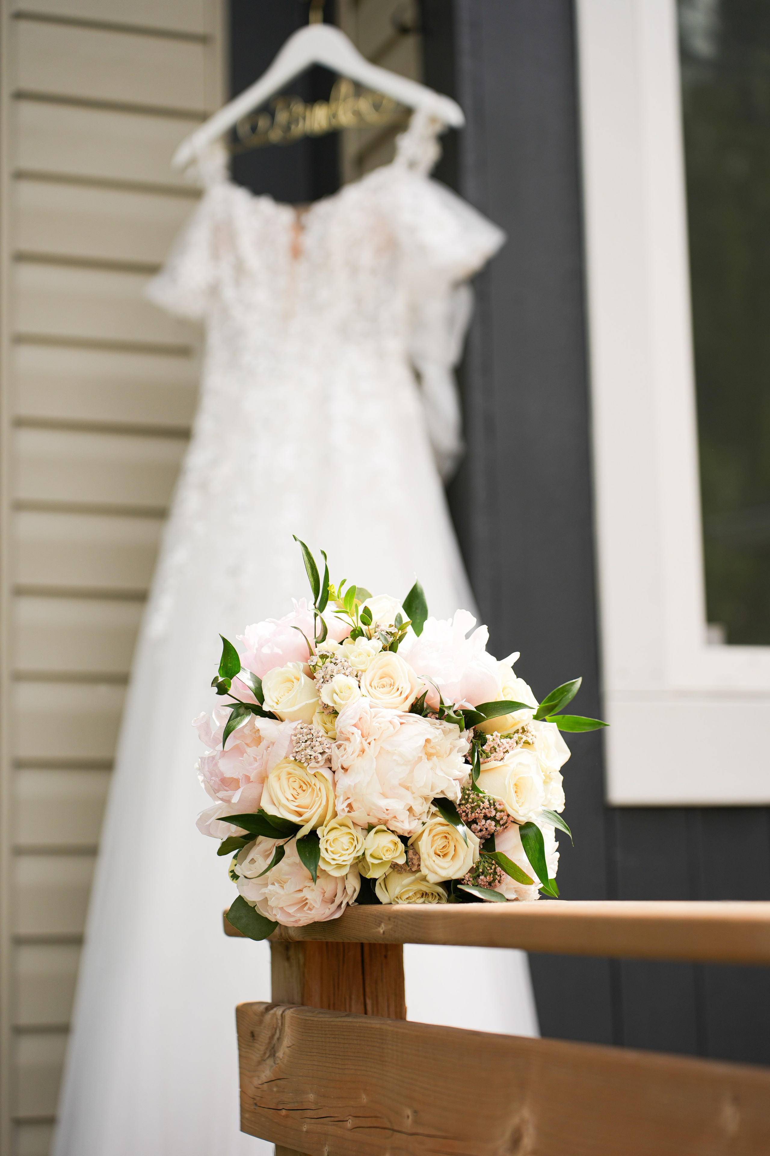 WEDDINGS. Calgary Portrait & Family and Child Photographer