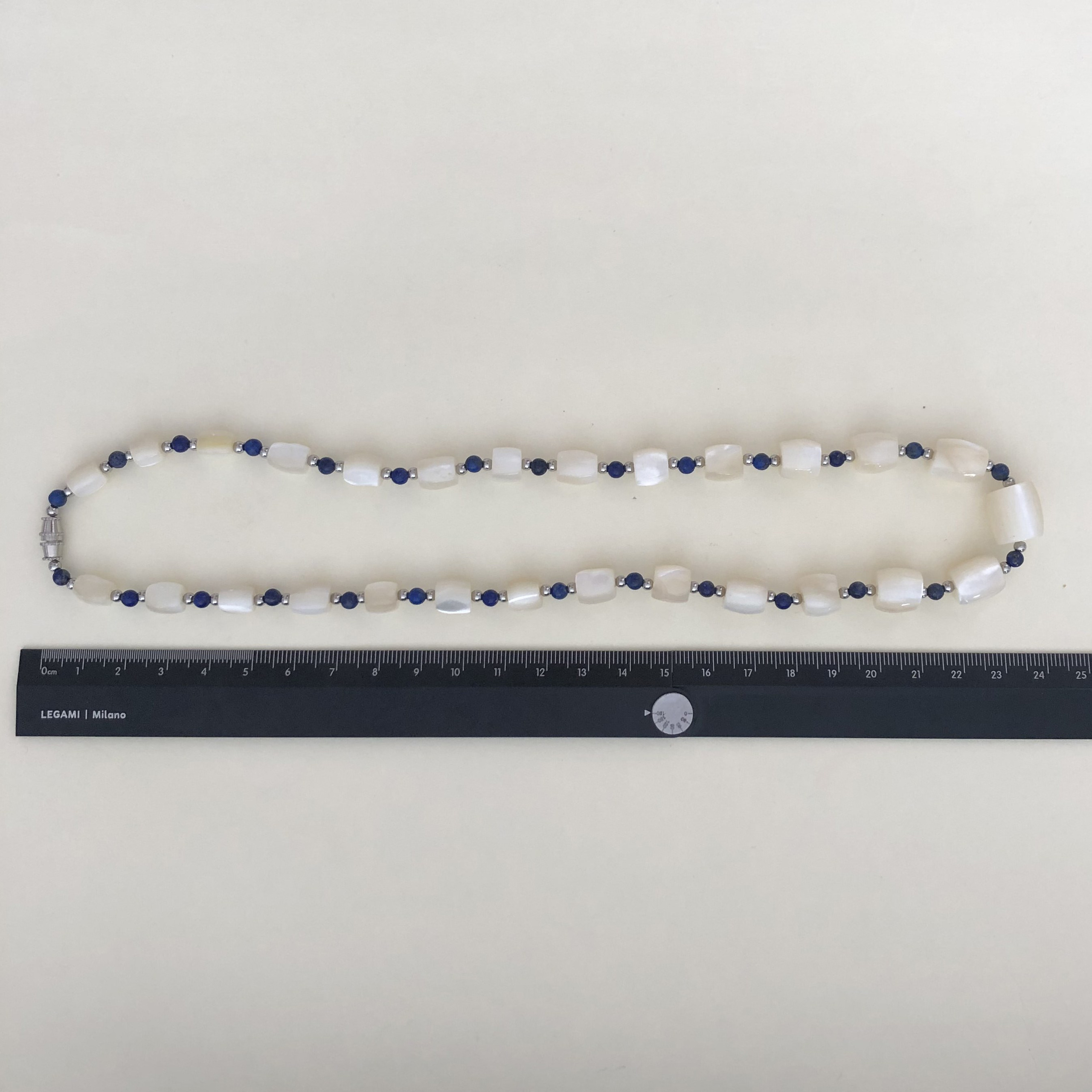 Bluewhite. Современнные и актикварные украшения в Барселоне, Москве и Санкт-Петербурге