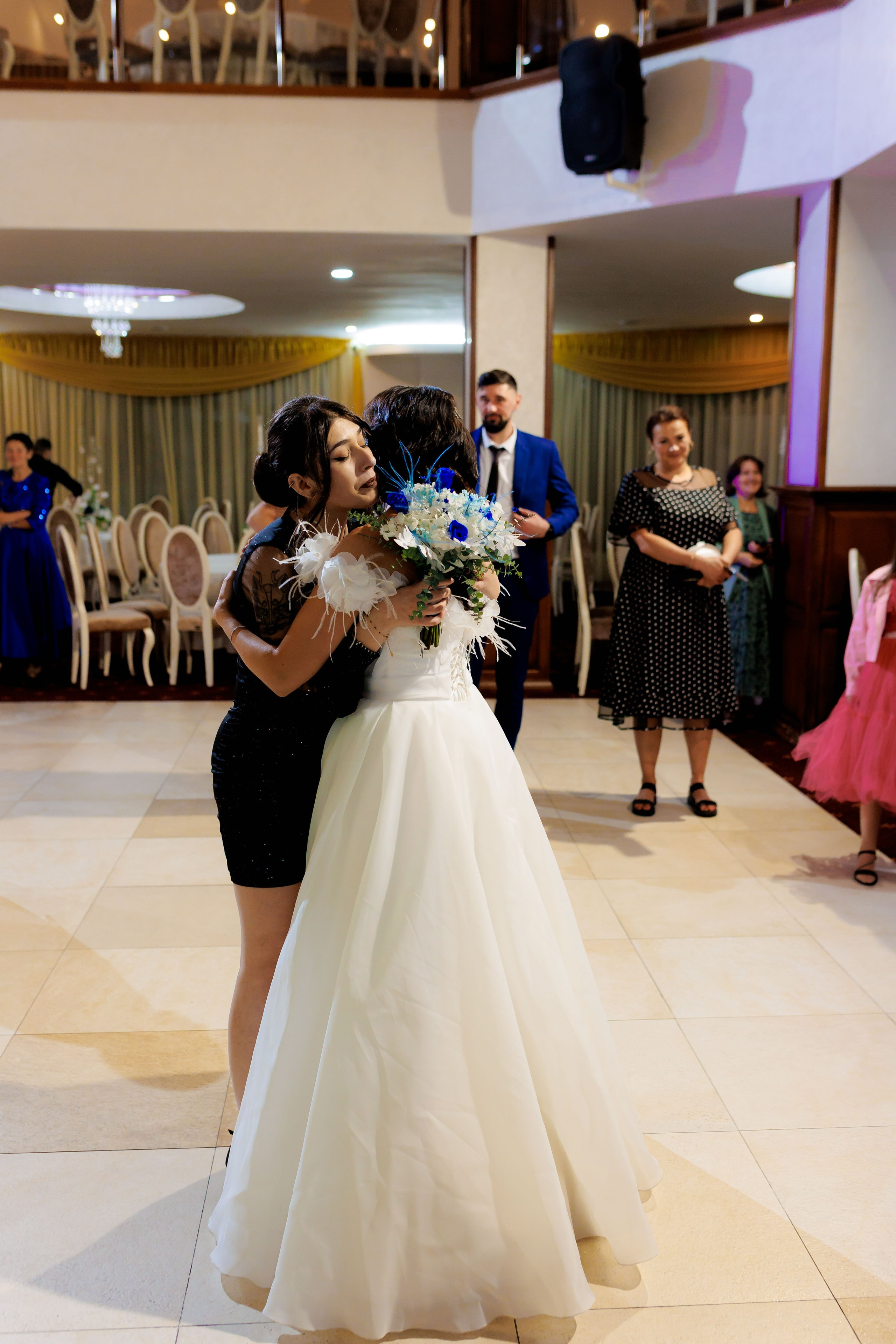 Loredana & Emilian – Ziua Nunții | Videografie - fotografie Botez Suceava, Iași, Botoșani. Servicii foto-video profesionale, pentru momente de neuitat