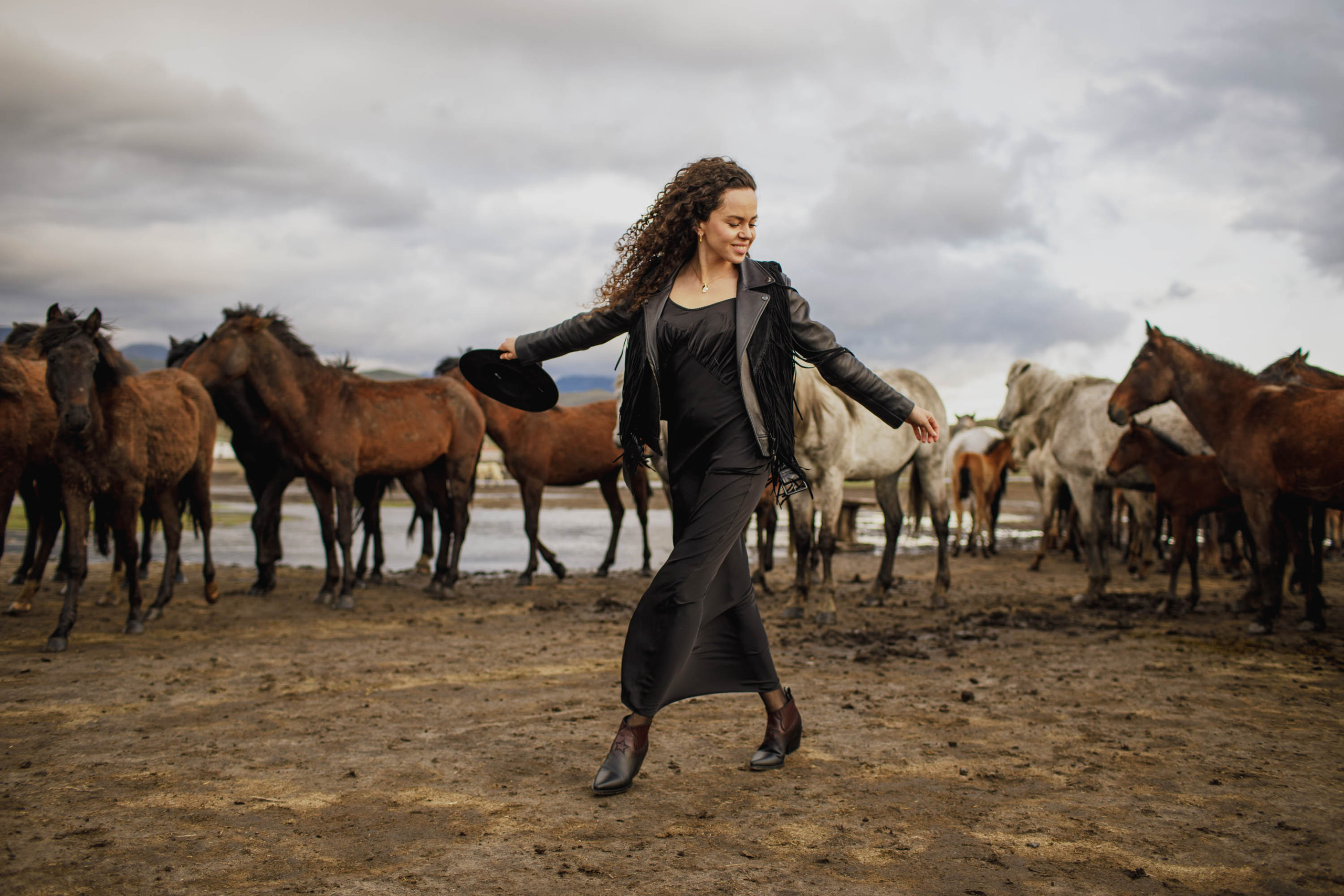 Solo Photoshoot in Kayseri with Wild Horse Herds. Julia Ganch I Fashion Wedding Photography I Cappadocia Turkey