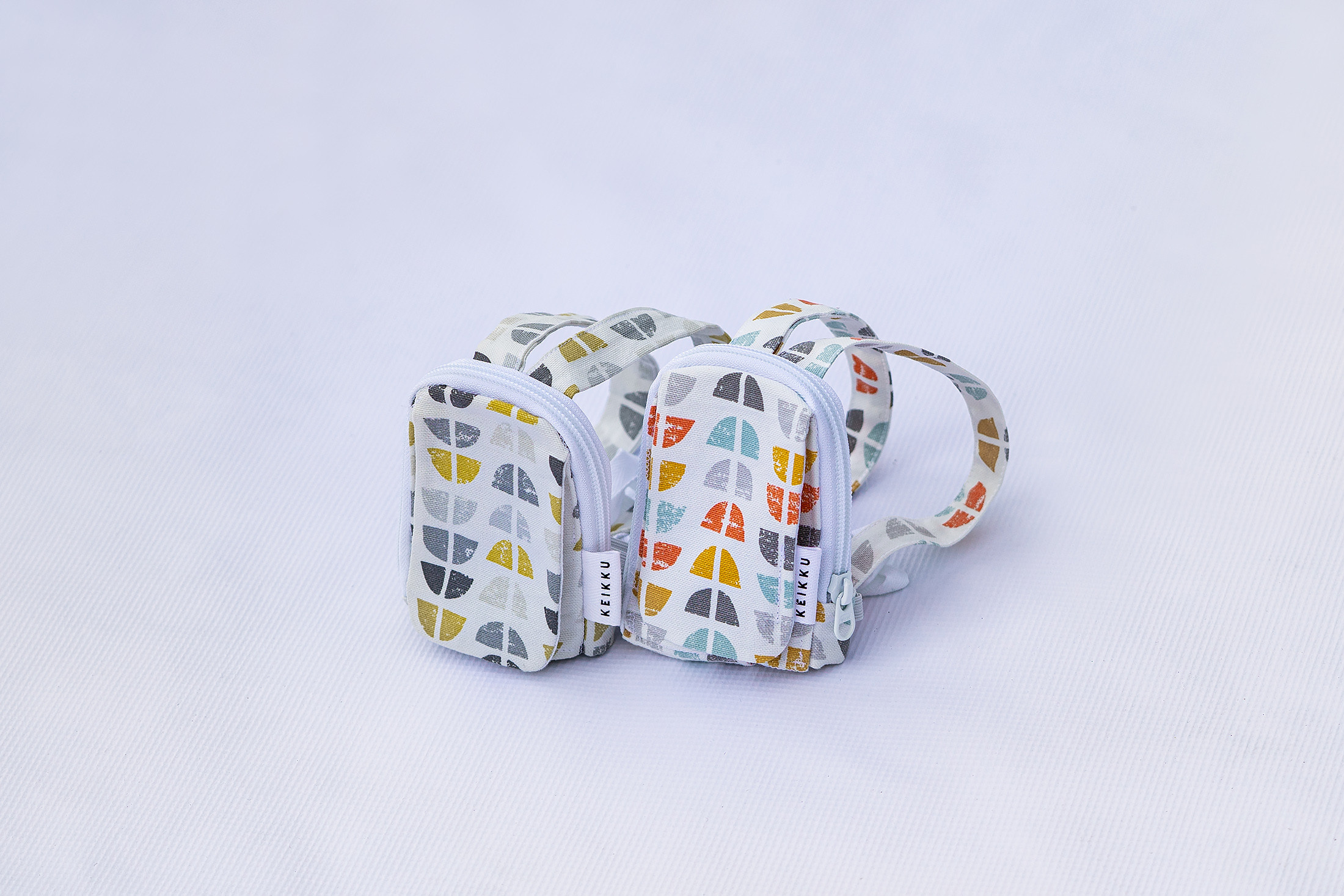 Keikuu Oy Diabetesvaatteet ja -tarvikkeet Lapsimallien Päällä. Keikuu mainos- ja vaatekuvaus