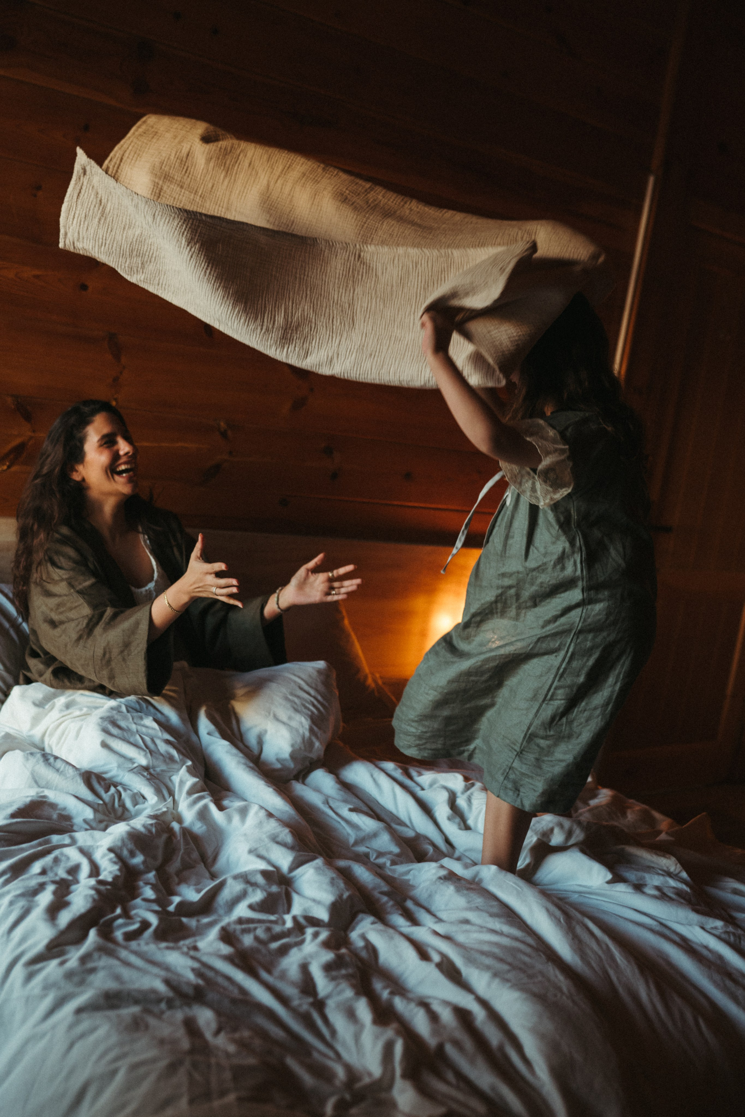 Amnah with daughters. Family photographer in Saudi Arabia
