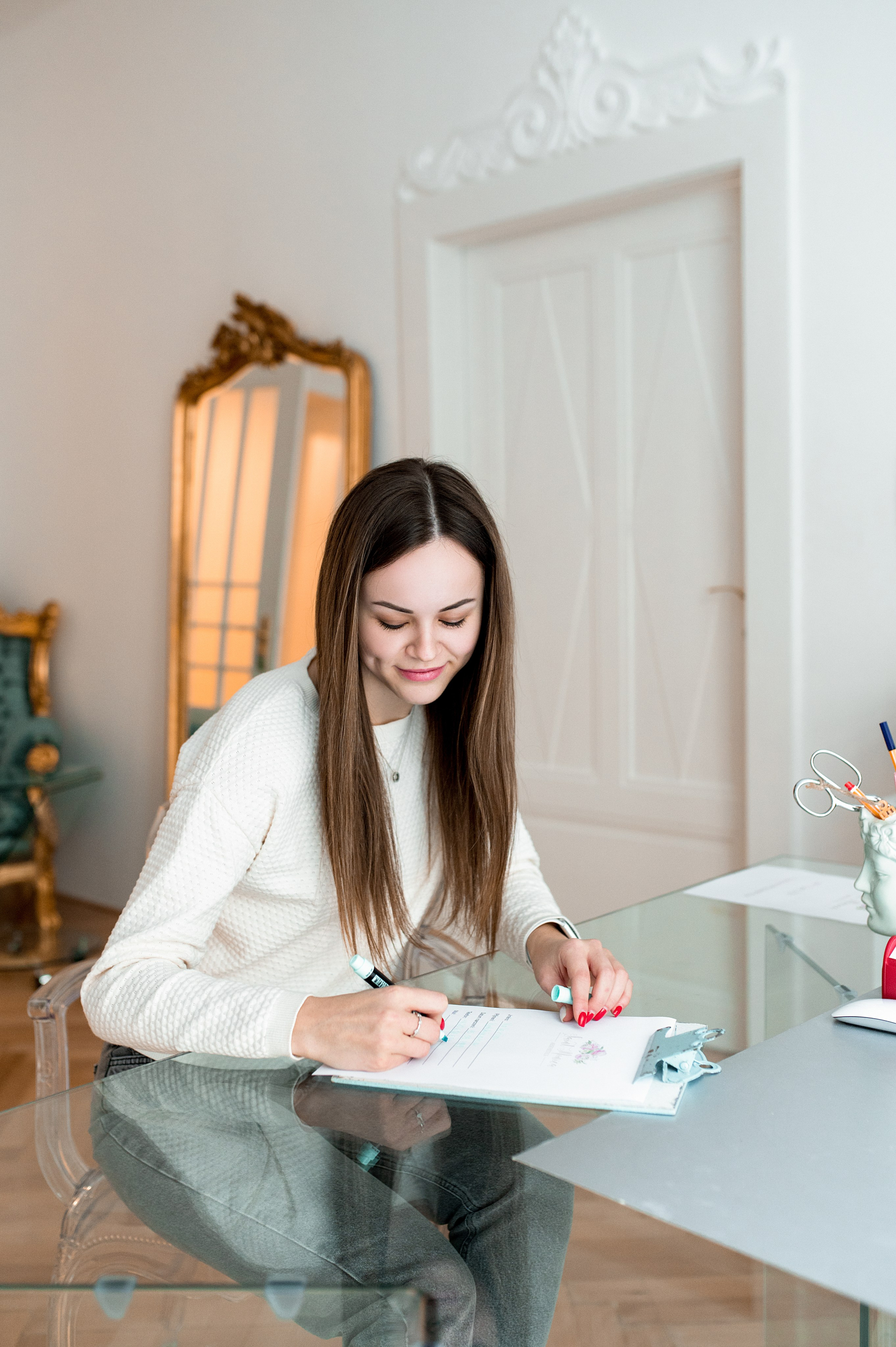 Saint Monica beauty studio in Prague. ANNA-MARIA PHOTO CONTENT CREATOR — фотограф, эстет, художник и визуальный эксперт в Instagram, работающий в Праге