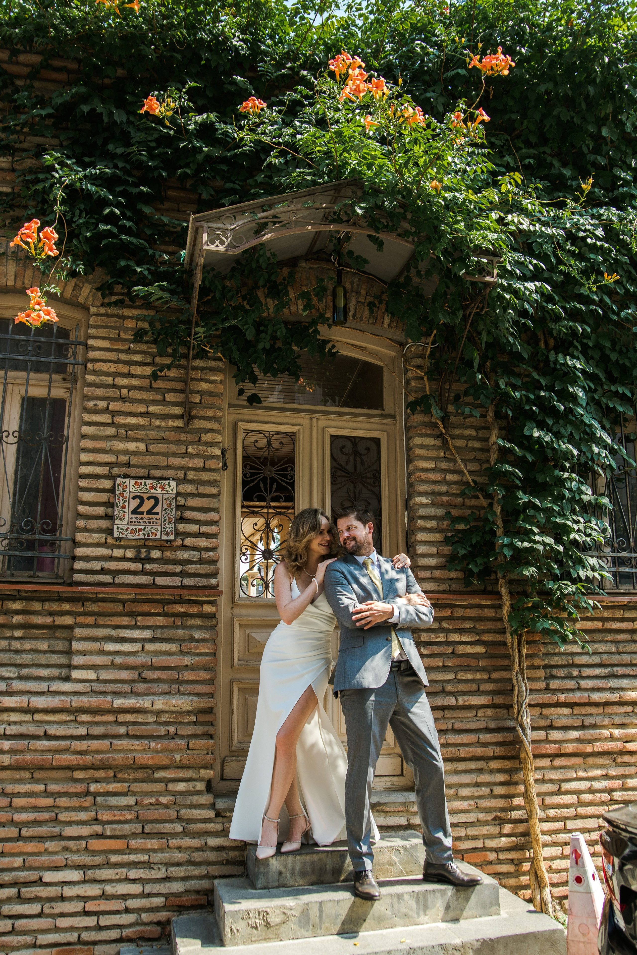 Свадебная пара из Англии и России в Тбилиси. Свадебные фотографы в Грузии, Армении. Макс Коваленко и Лара Татосян. Свадебный видеограф