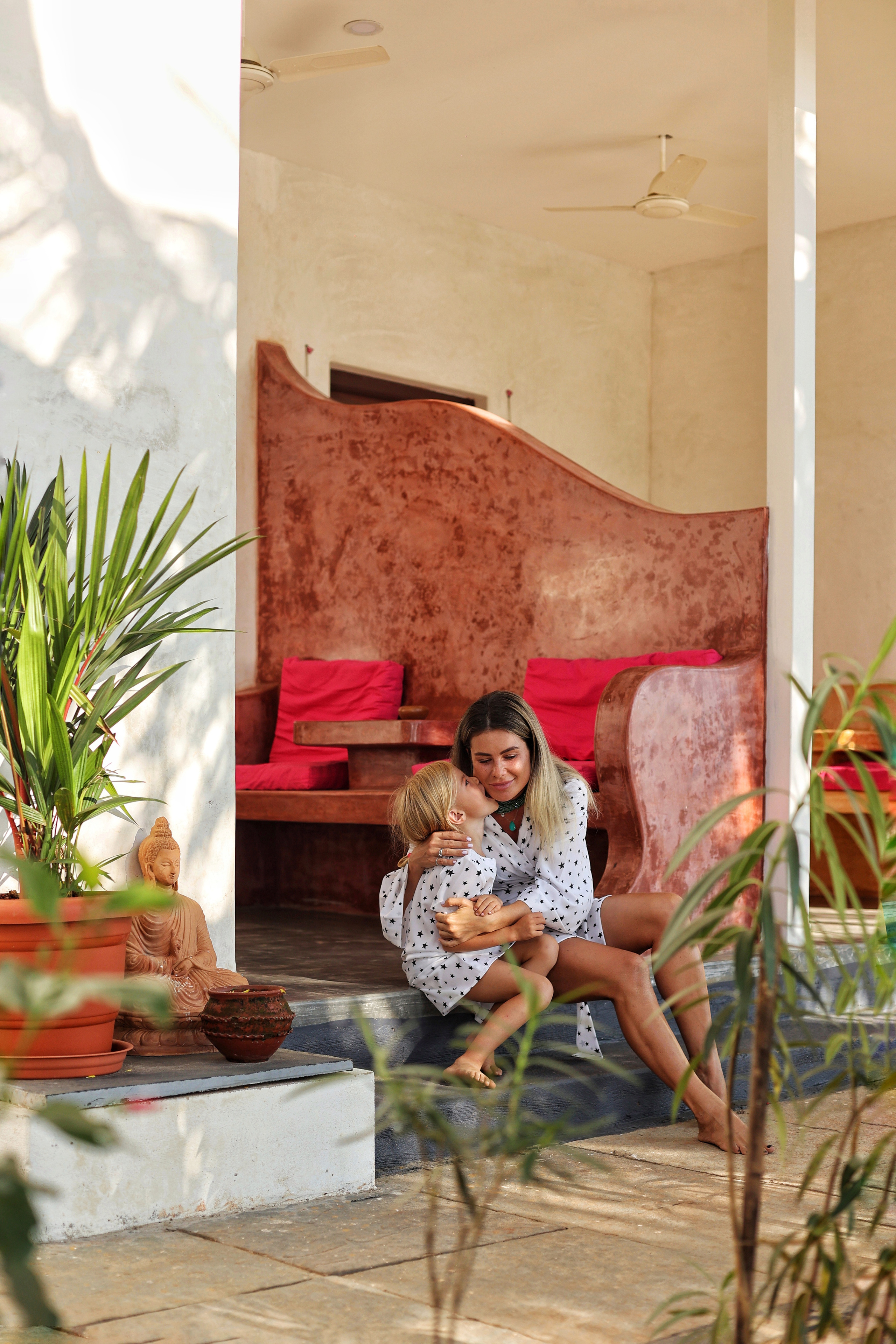 PEOPLE FACES. International Photographer