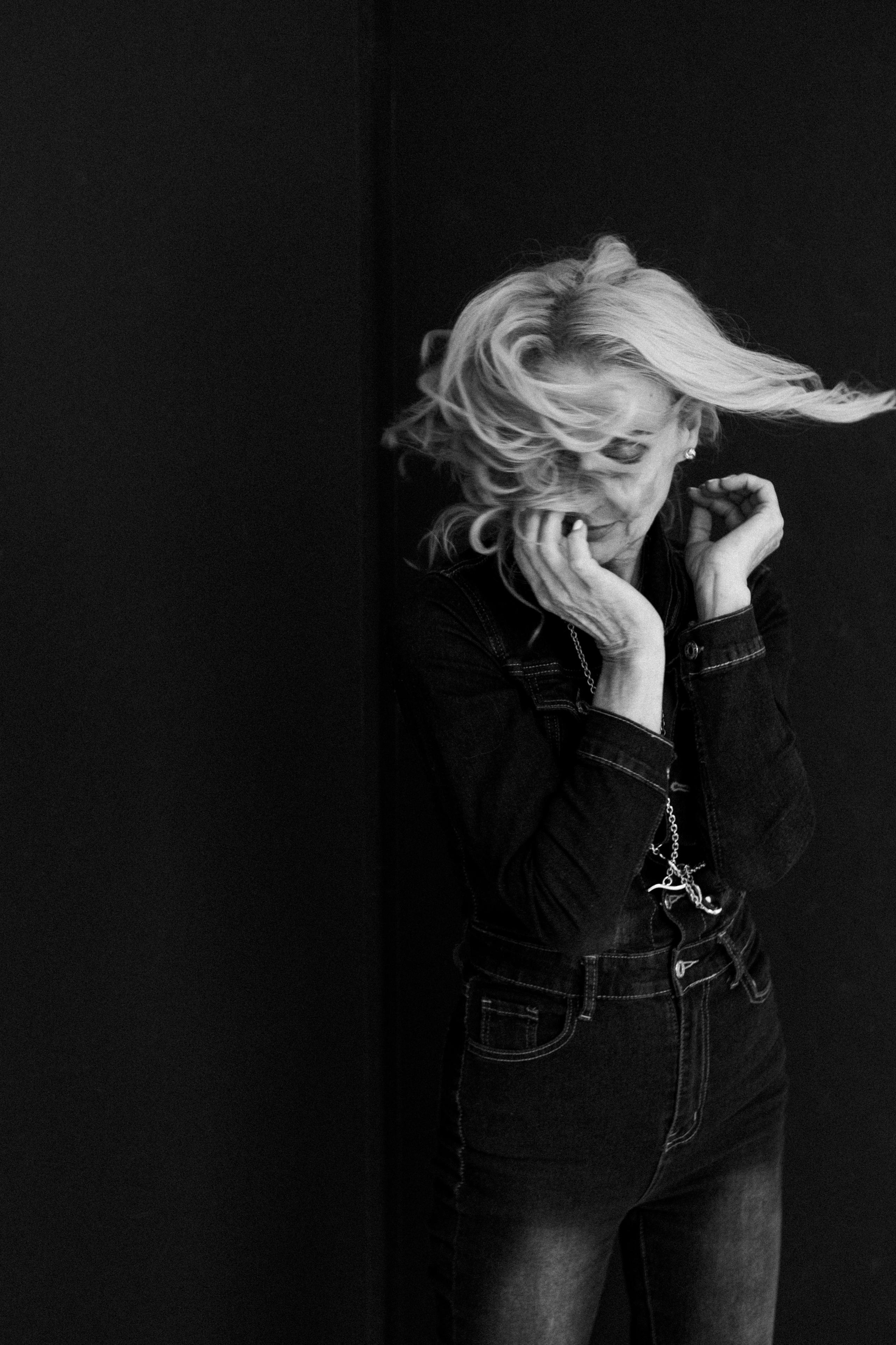 K. Rawnoir- Portrait photography by Daria Paliy.Timeless black&white portraits of women in NYC area