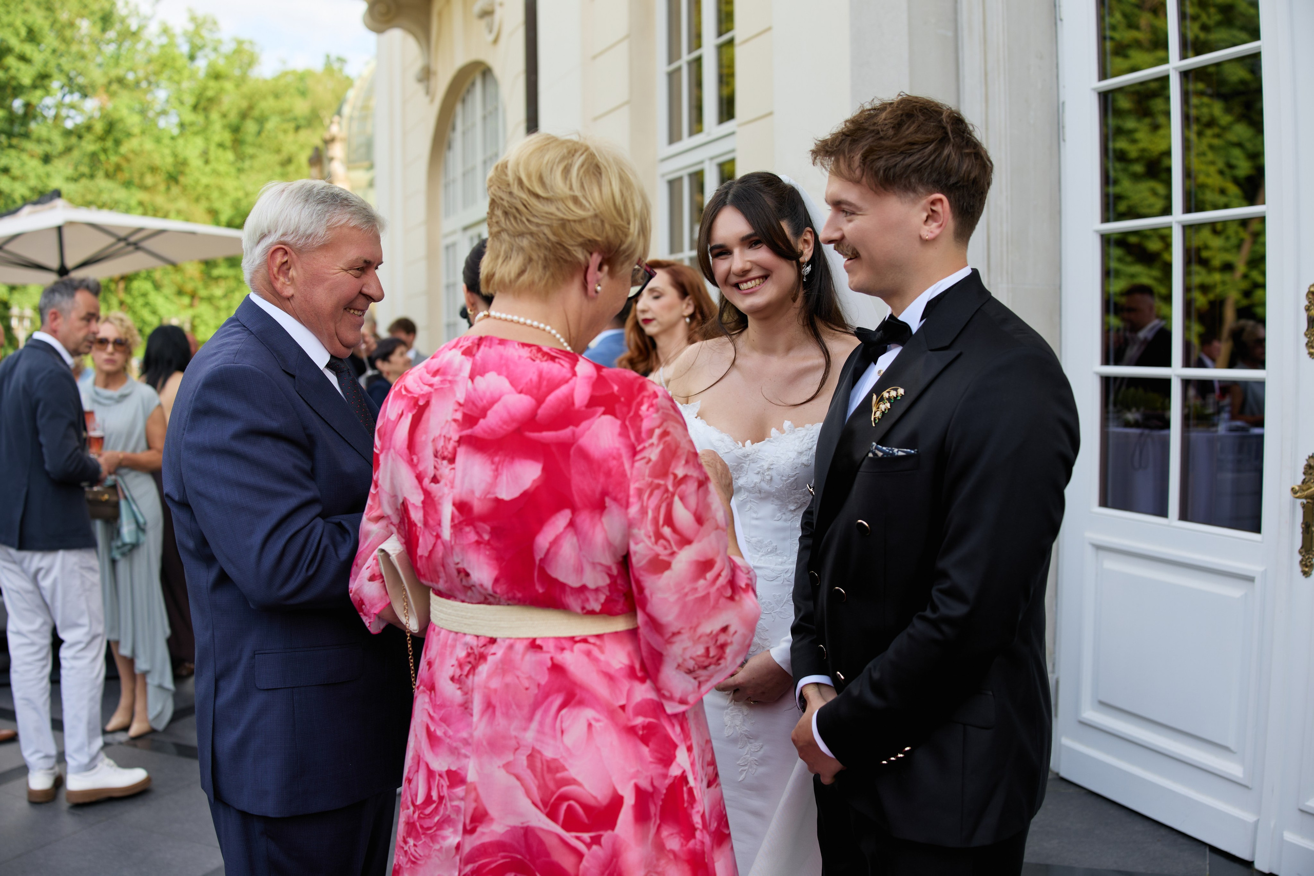 Wiktoria & Kacper. Pałac Goetz. Fotograf ślubny i rodzinny w Krakowie Yana Klymova