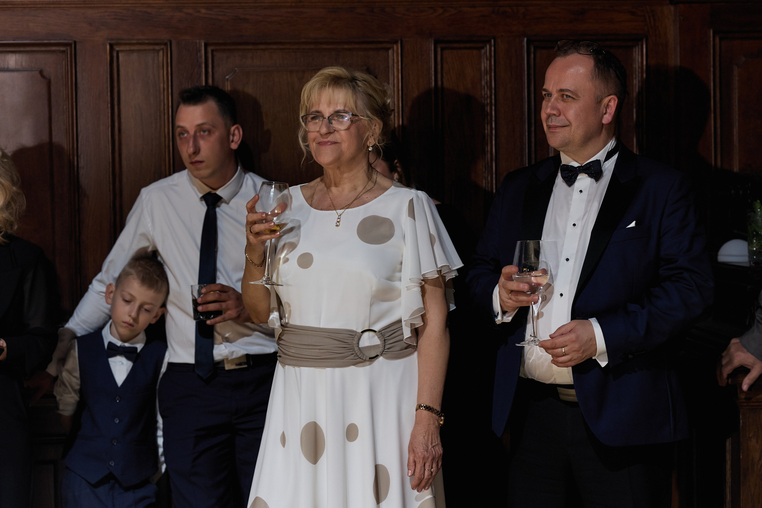 Wiktoria & Kacper. Pałac Goetz. Fotograf ślubny i rodzinny w Krakowie Yana Klymova