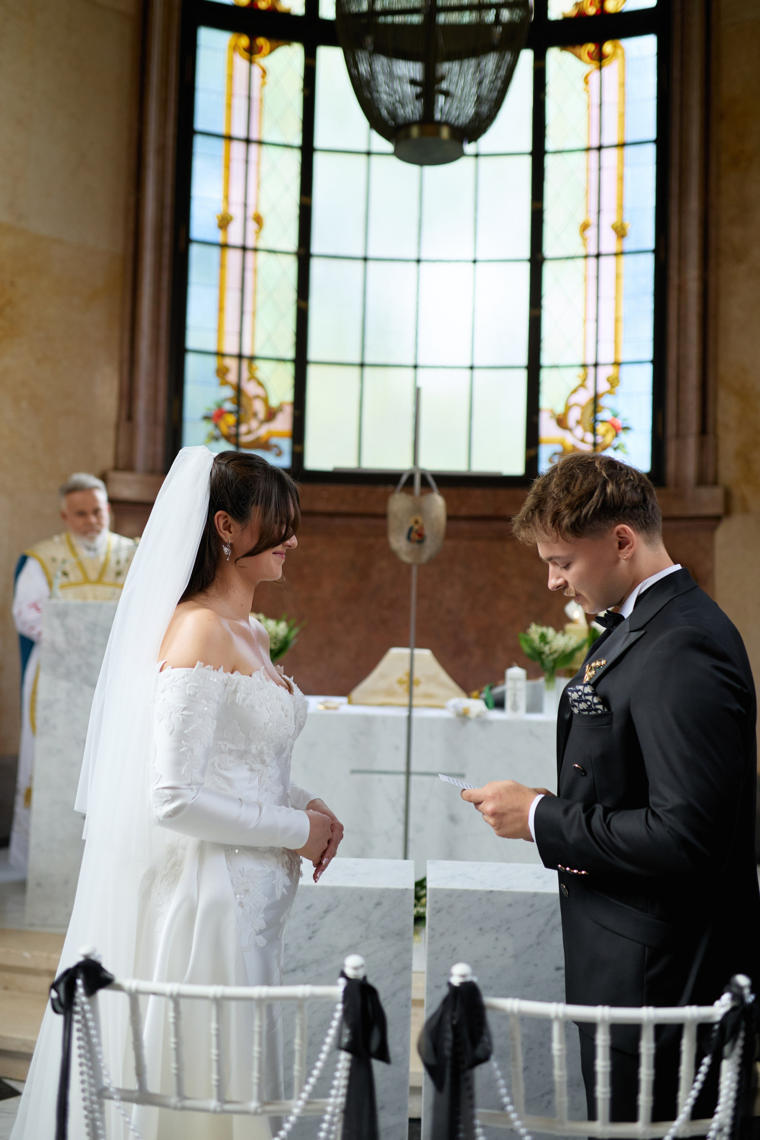Wiktoria & Kacper. Pałac Goetz. Fotograf ślubny i rodzinny w Krakowie Yana Klymova