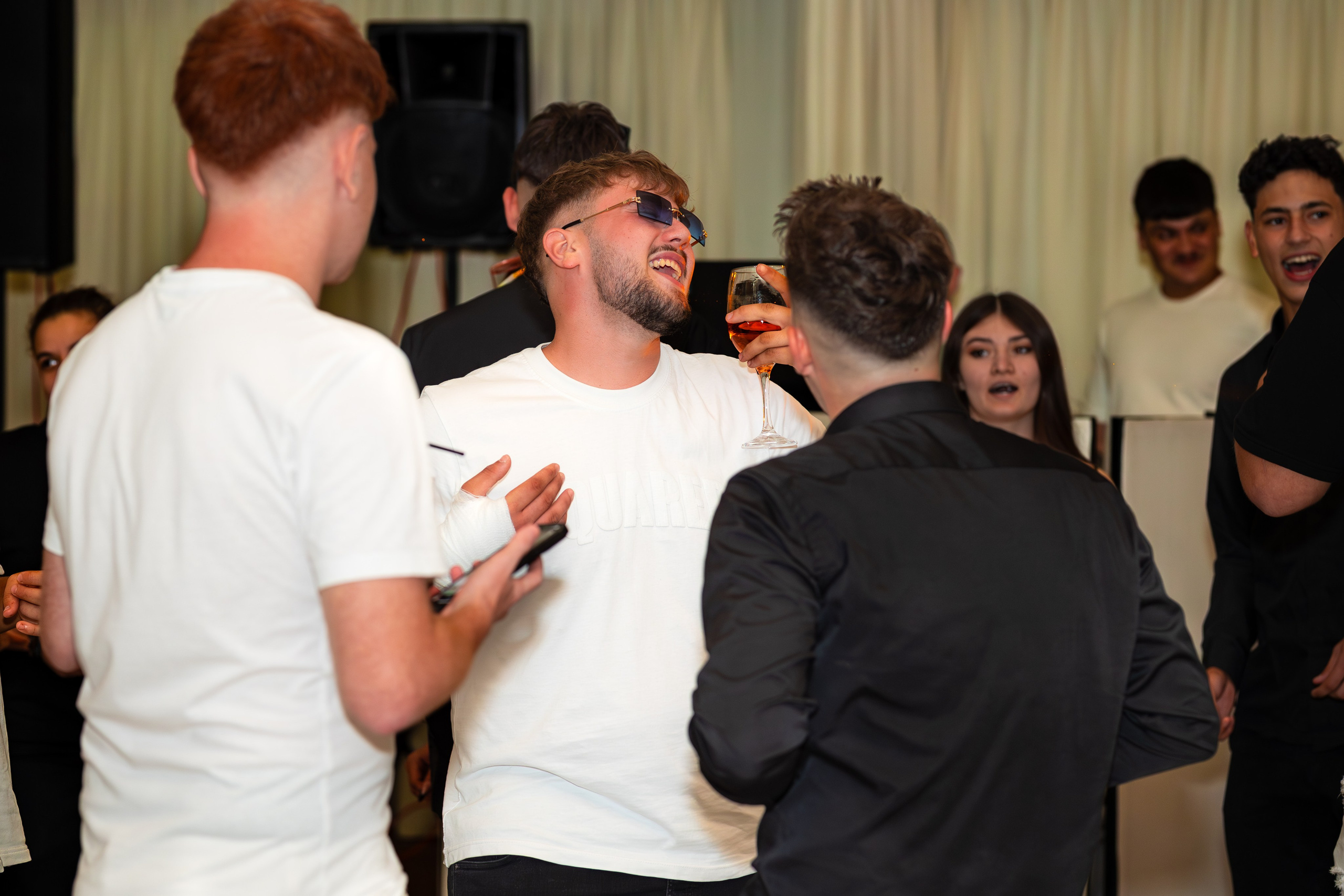 Majorat Denis. Ionut Brehuescu — Fotograf