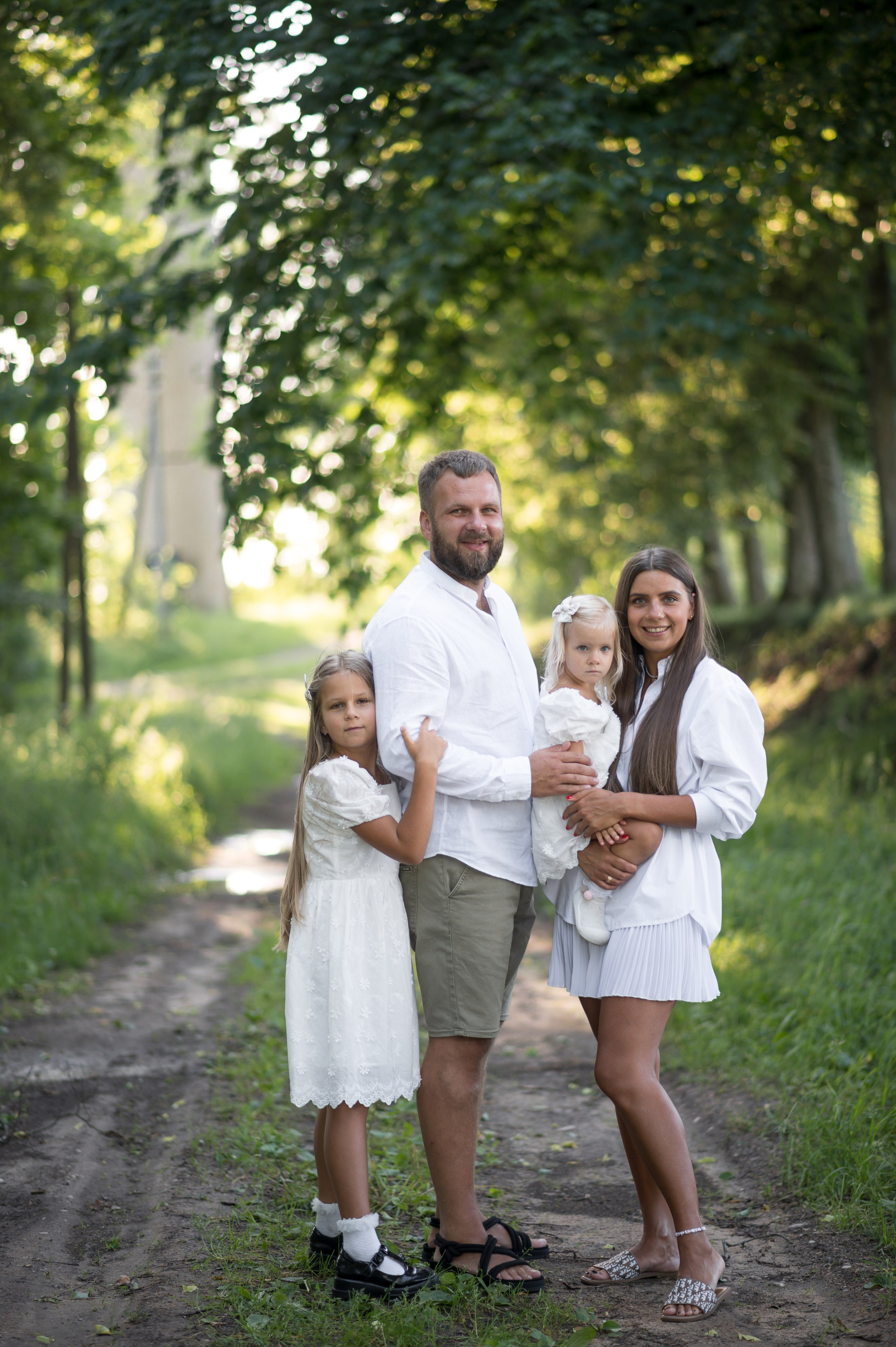 Семейная фотосессия на природе. Семейный и детский фотограф в Минске Надежда Савицкая