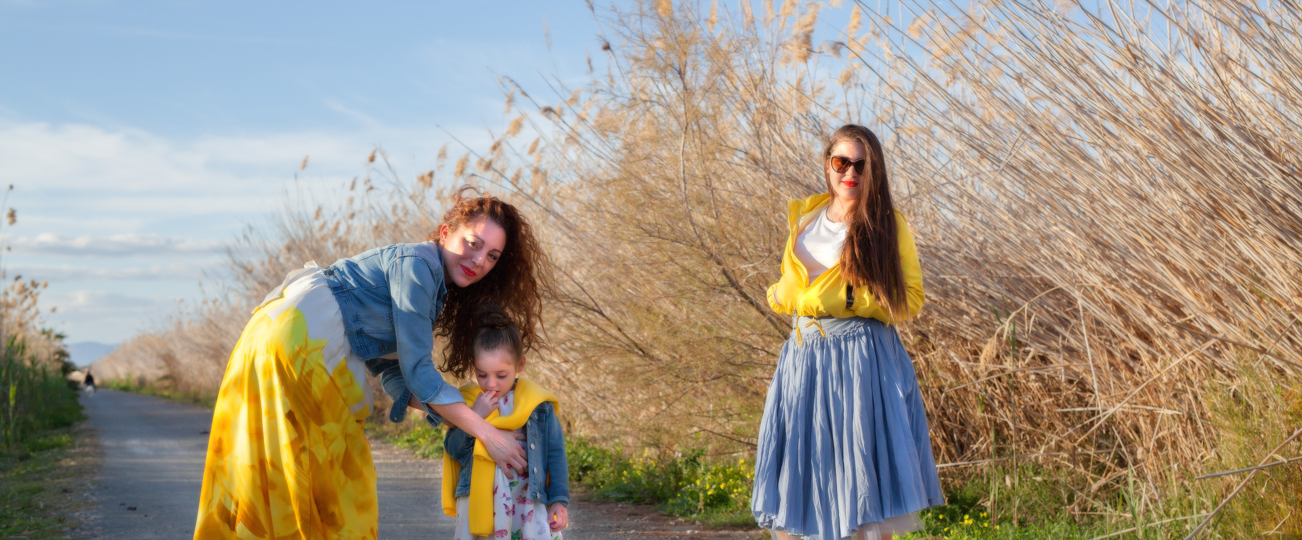 On the lake. Family and real state photographer in Haugesund Dina Vikra