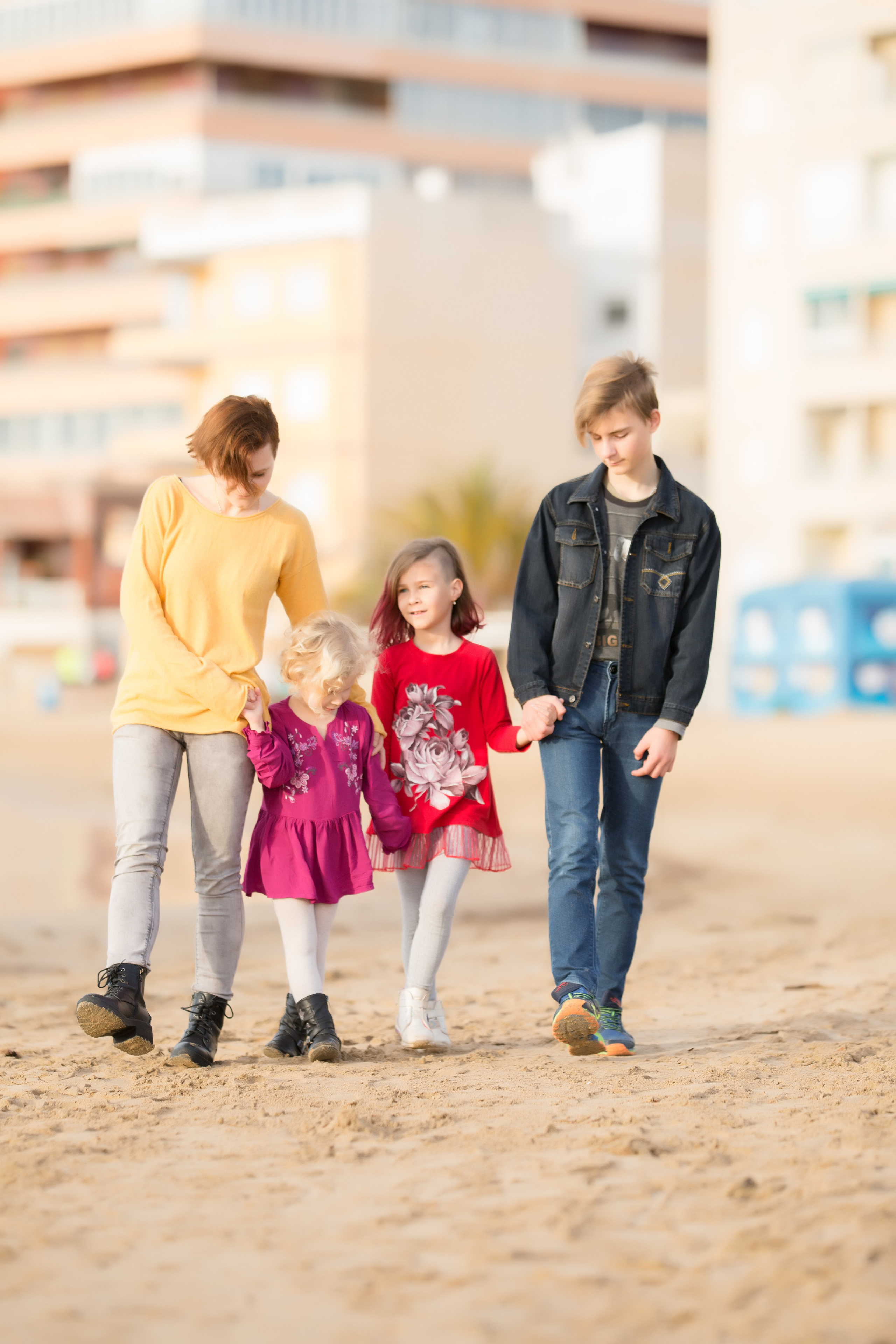 Smile. Family and real state photographer in Haugesund Dina Vikra