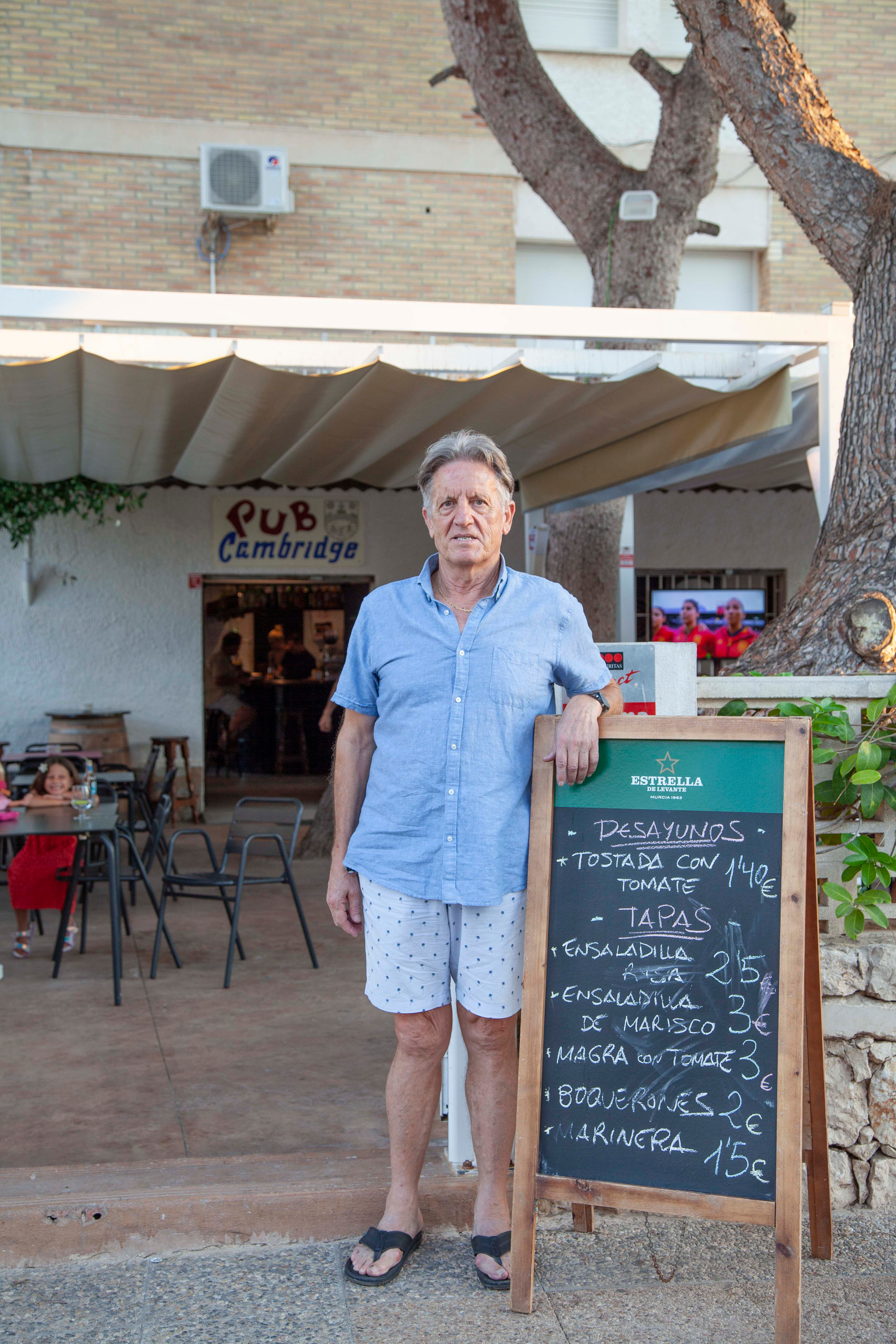 Beach bar. Family and real state photographer in Haugesund Dina Vikra