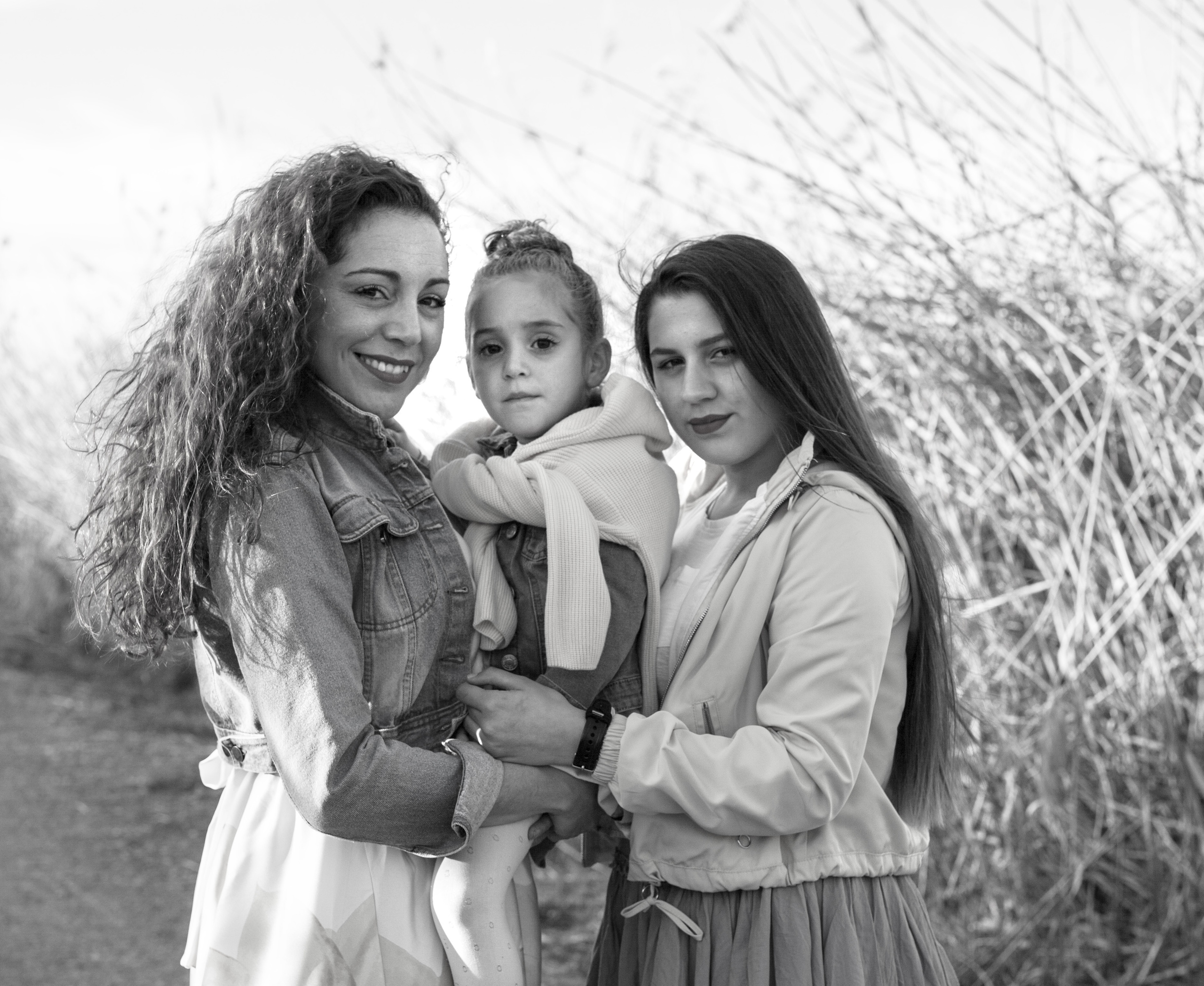 On the lake. Family and real state photographer in Haugesund Dina Vikra