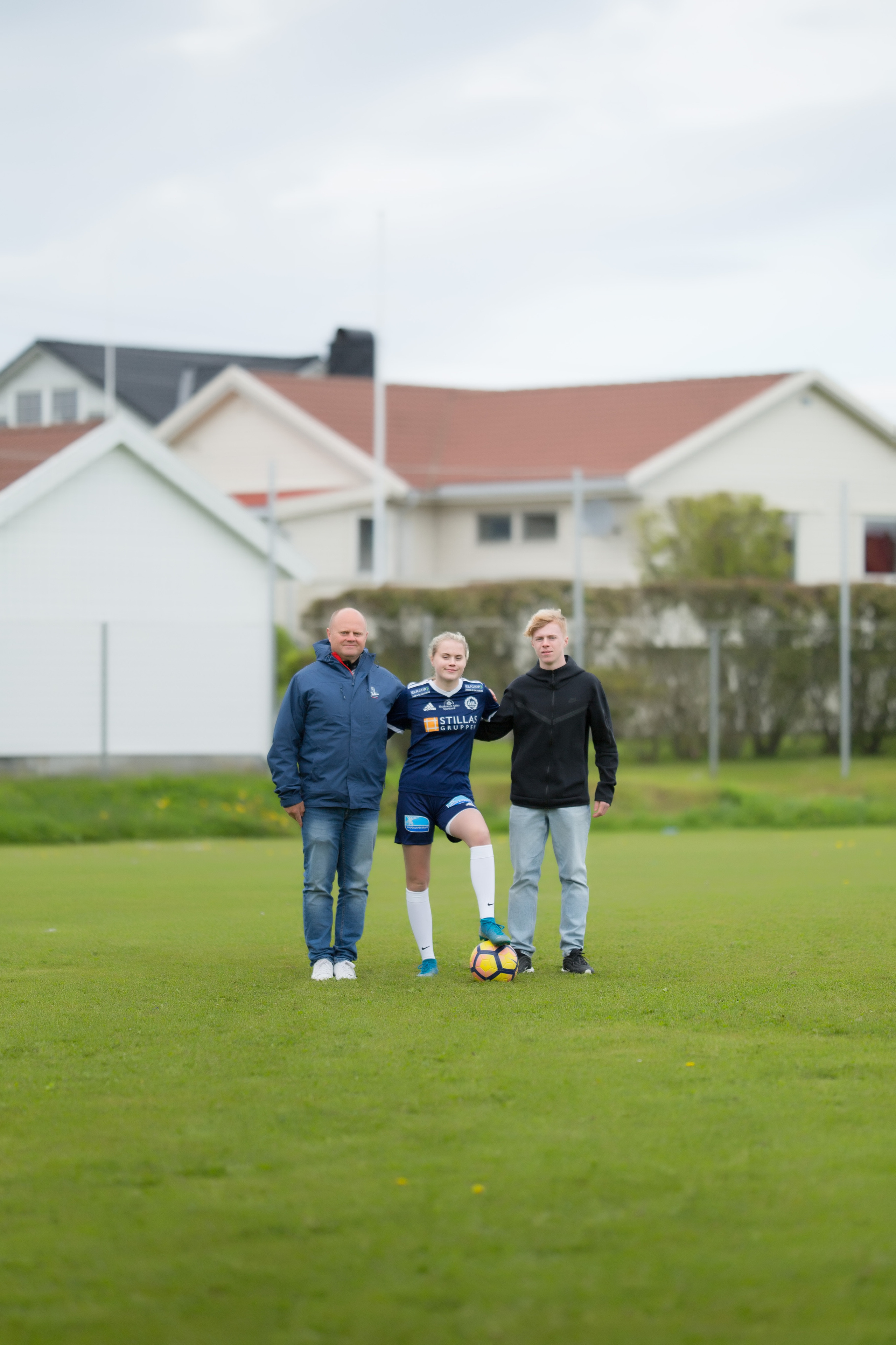Konfirmasjon. Family and real state photographer in Haugesund Dina Vikra