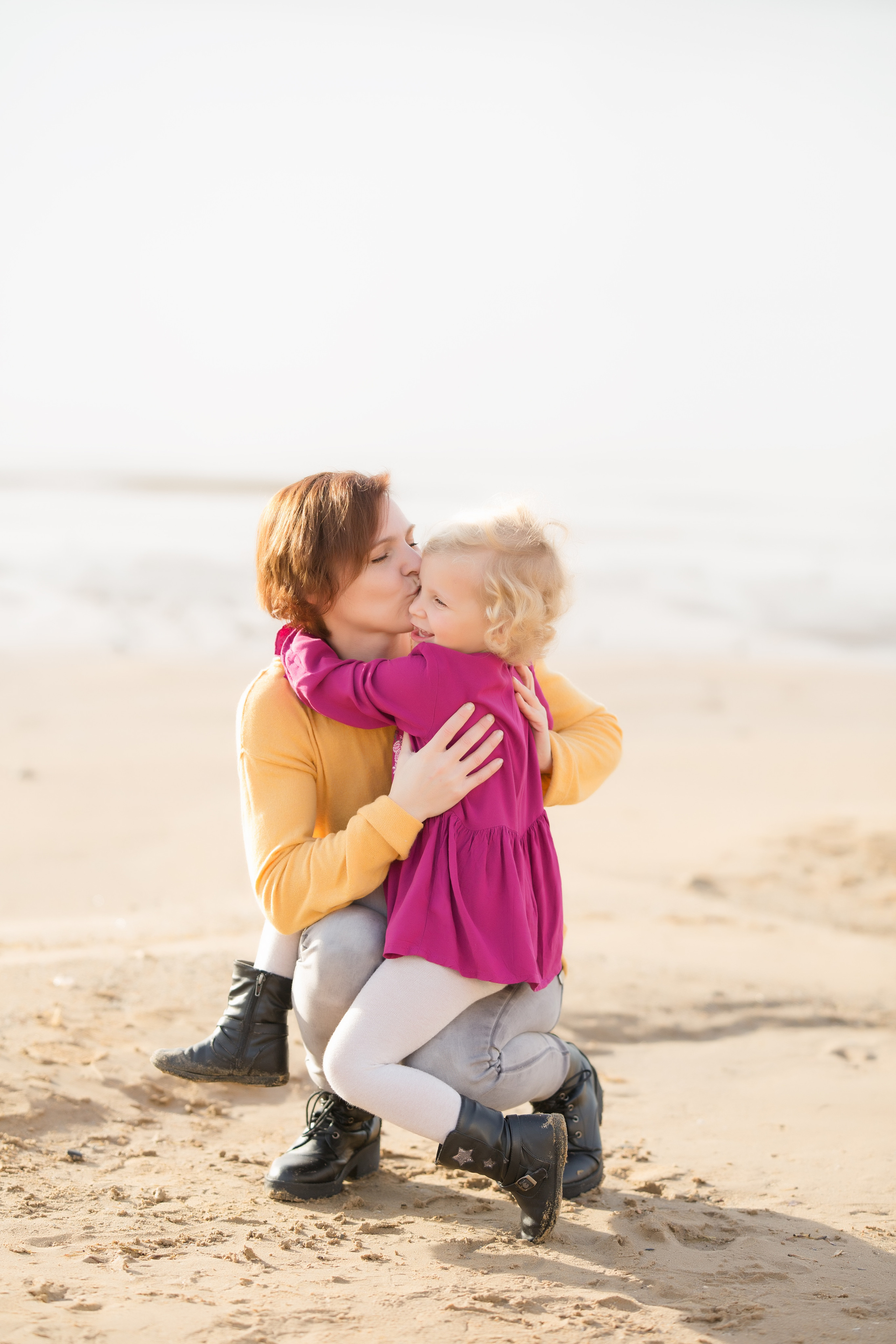 Smile. Family and real state photographer in Haugesund Dina Vikra