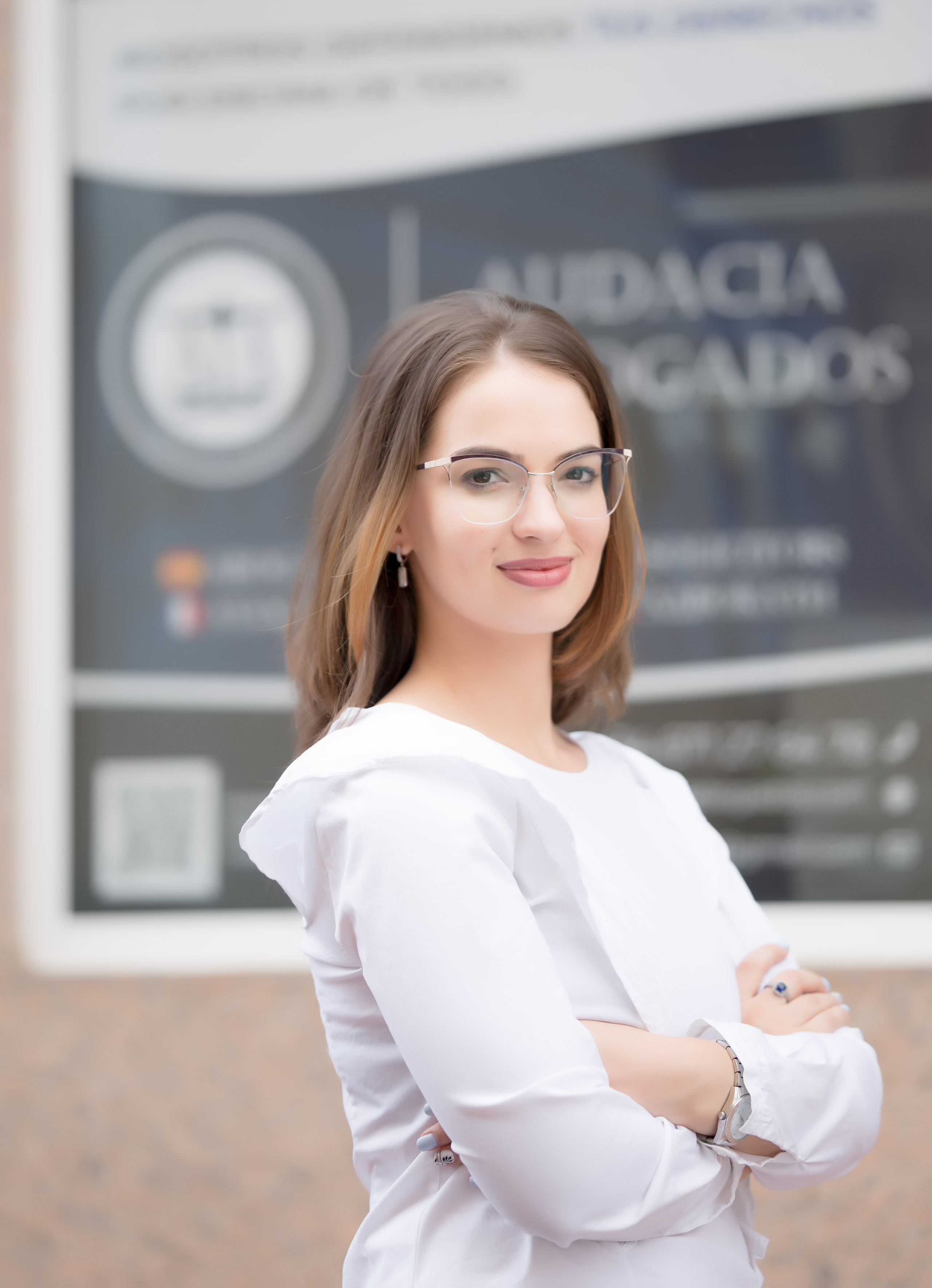 Lawyer. Family and real state photographer in Haugesund Dina Vikra