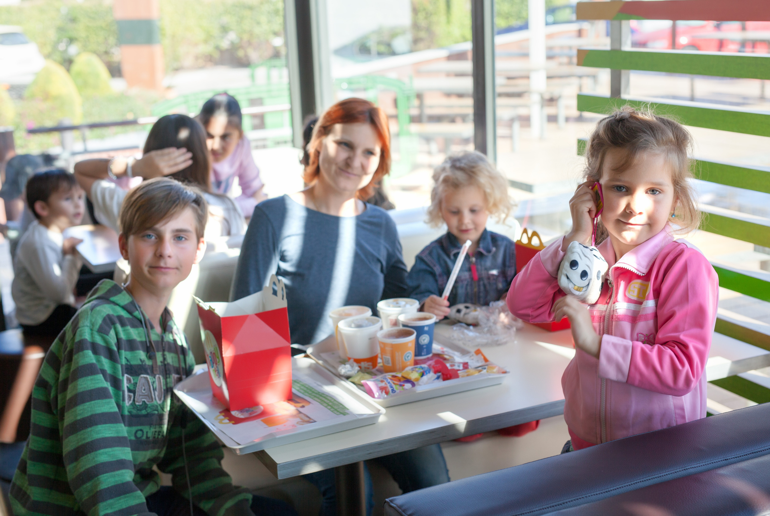 Sisters. Family and real state photographer in Haugesund Dina Vikra