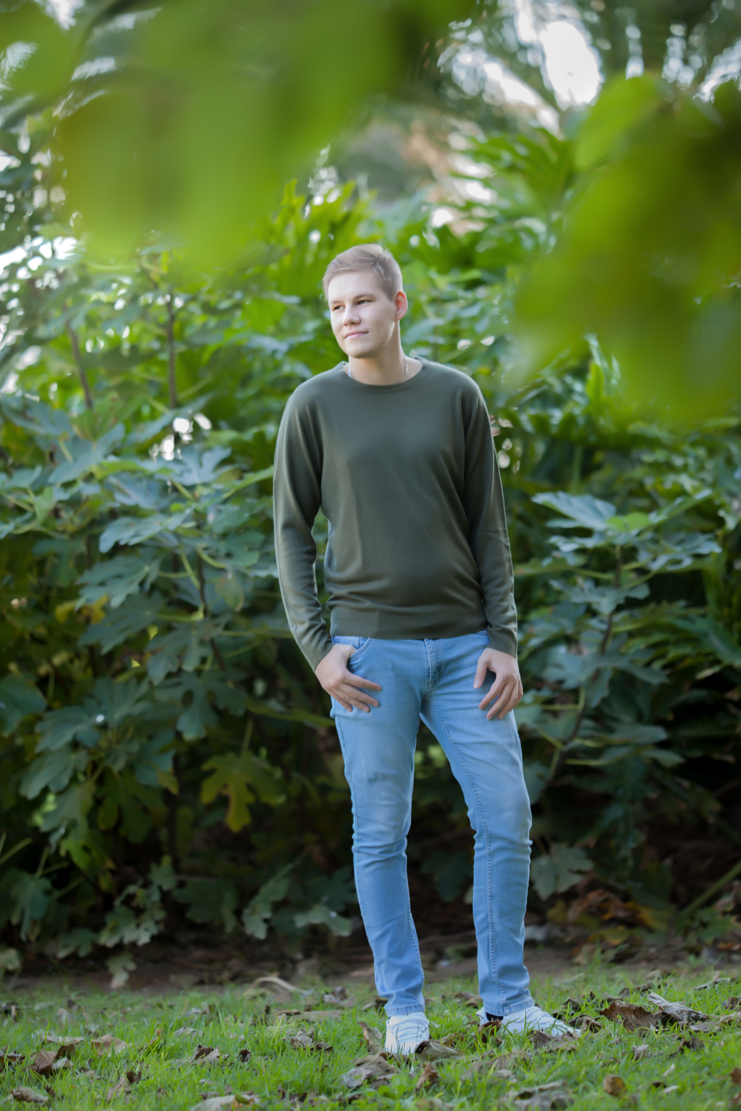 Under palm. Family and real state photographer in Haugesund Dina Vikra