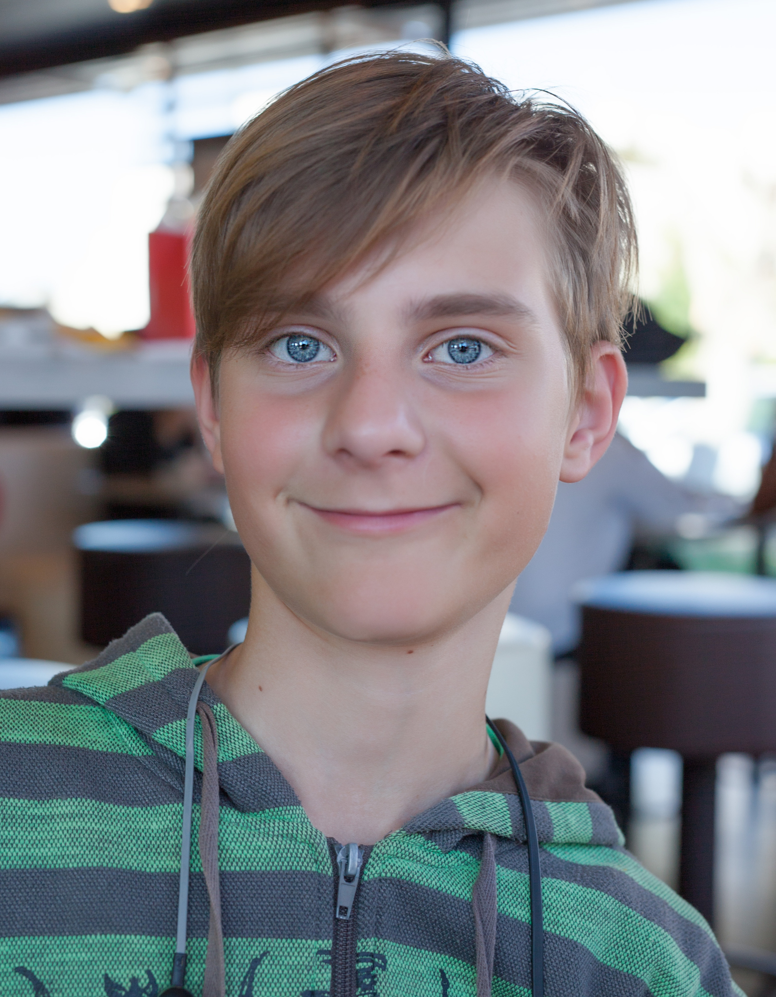 Sisters. Family and real state photographer in Haugesund Dina Vikra