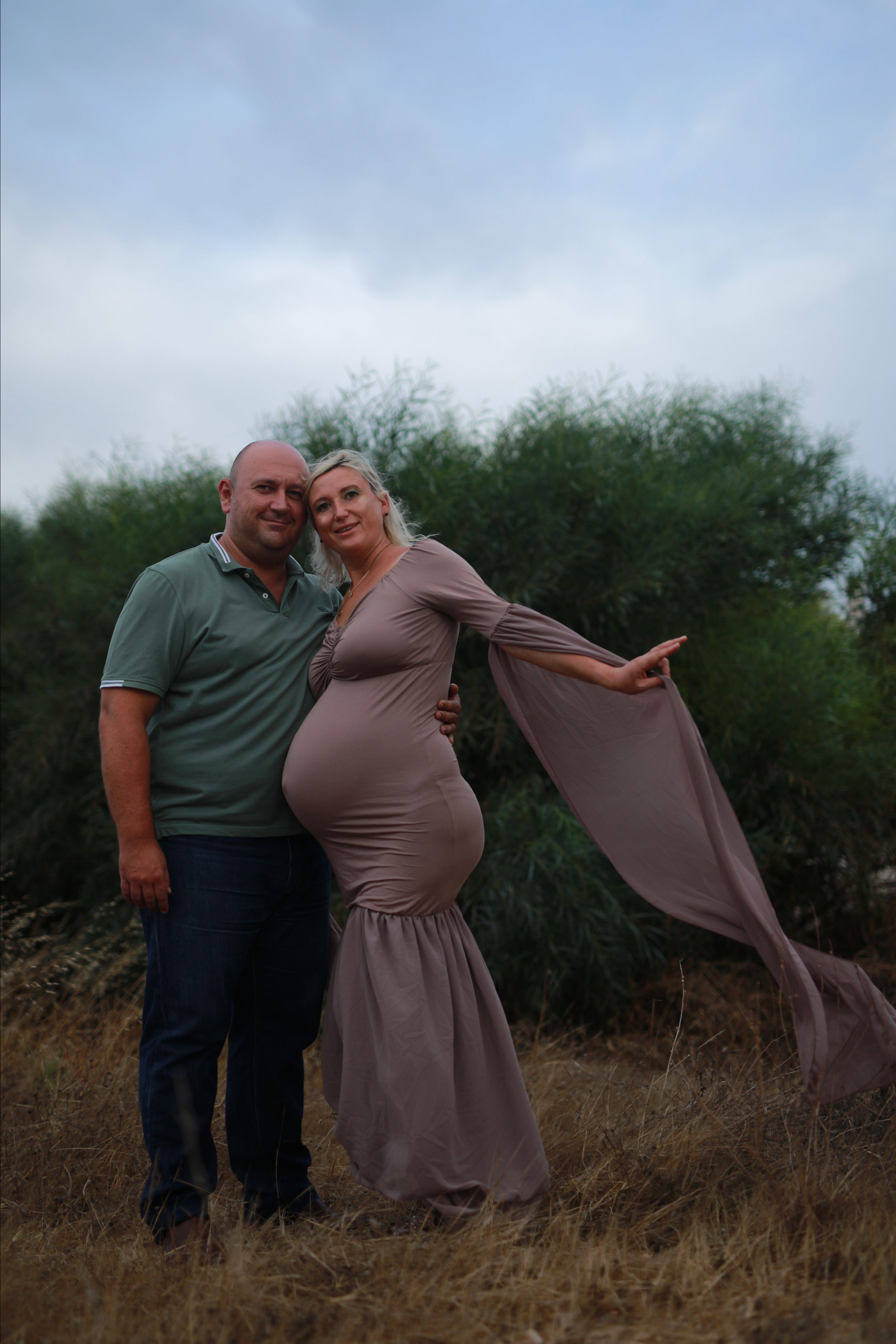 Waiting for a baby. Family and real state photographer in Haugesund Dina Vikra