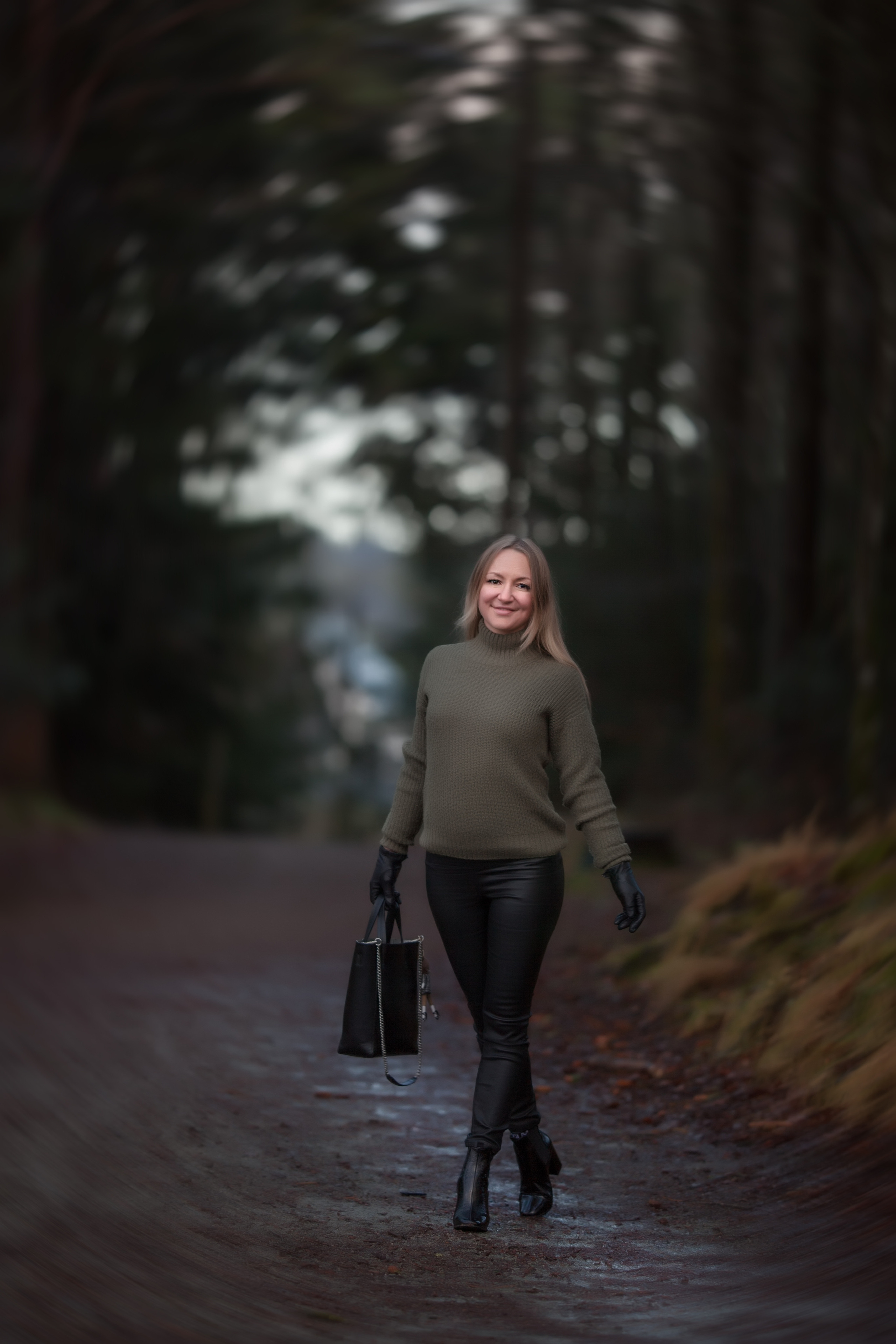 Marina and nude tones. Family and real state photographer in Haugesund Dina Vikra