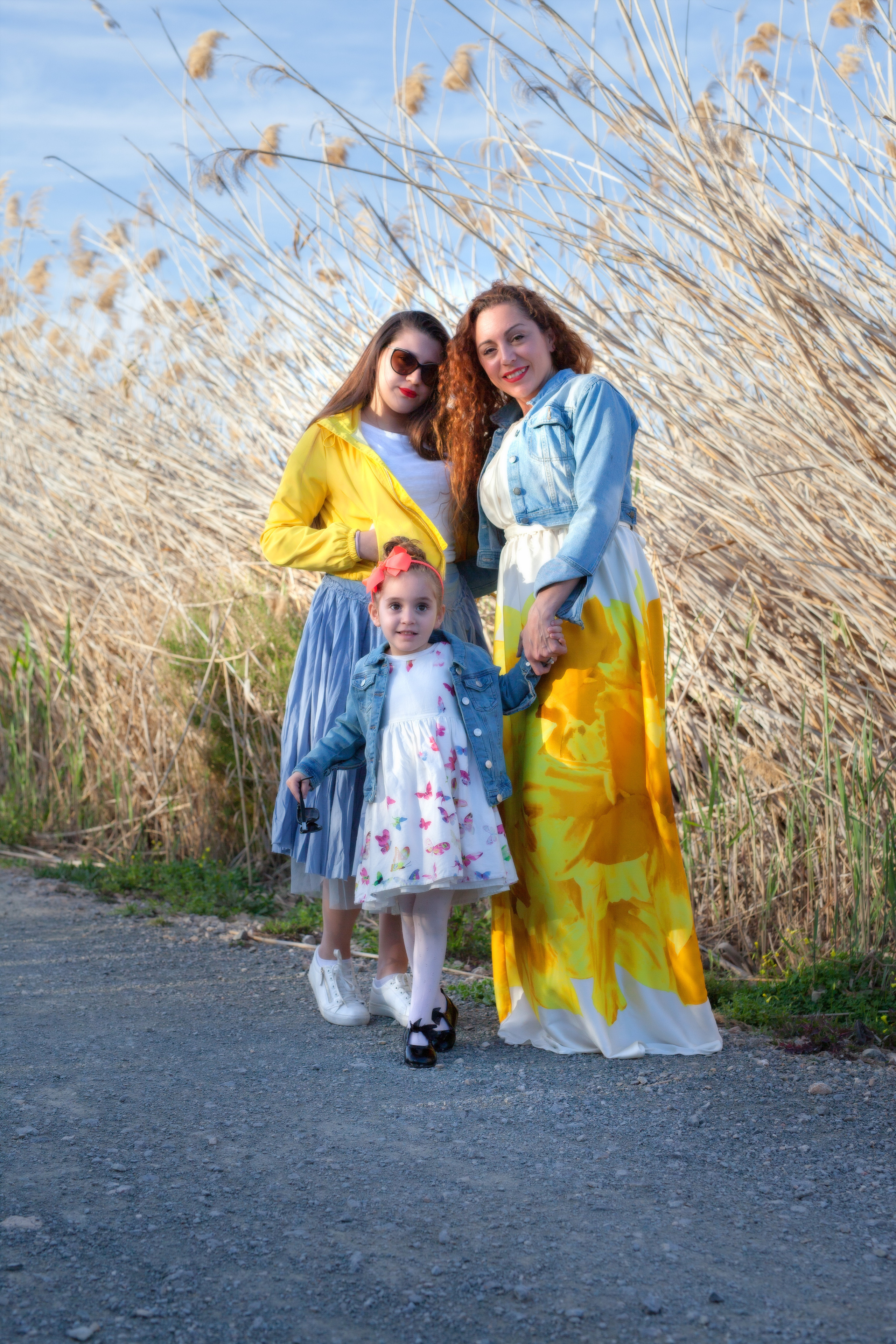 On the lake. Family and real state photographer in Haugesund Dina Vikra