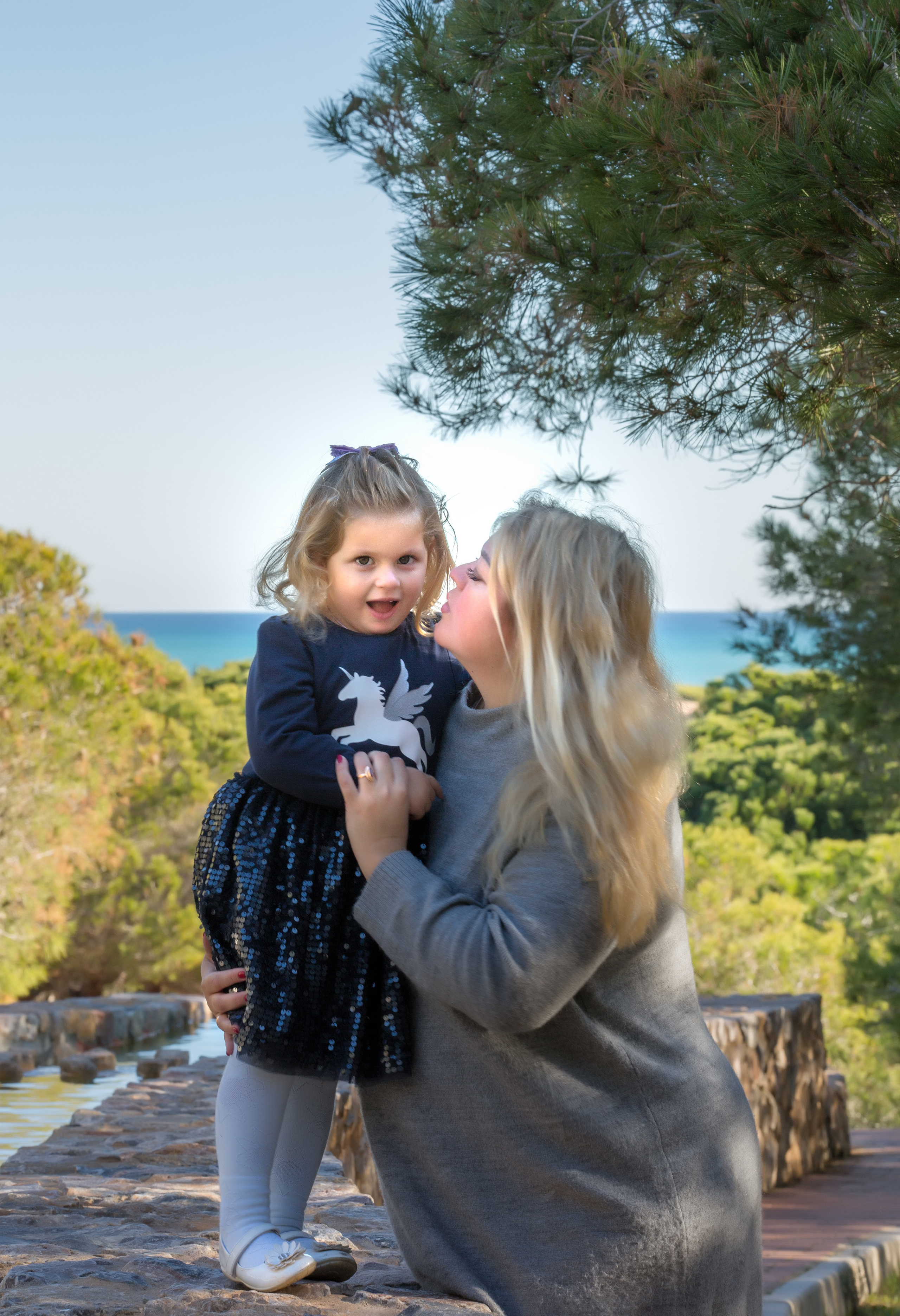 Vera. Family and real state photographer in Haugesund Dina Vikra