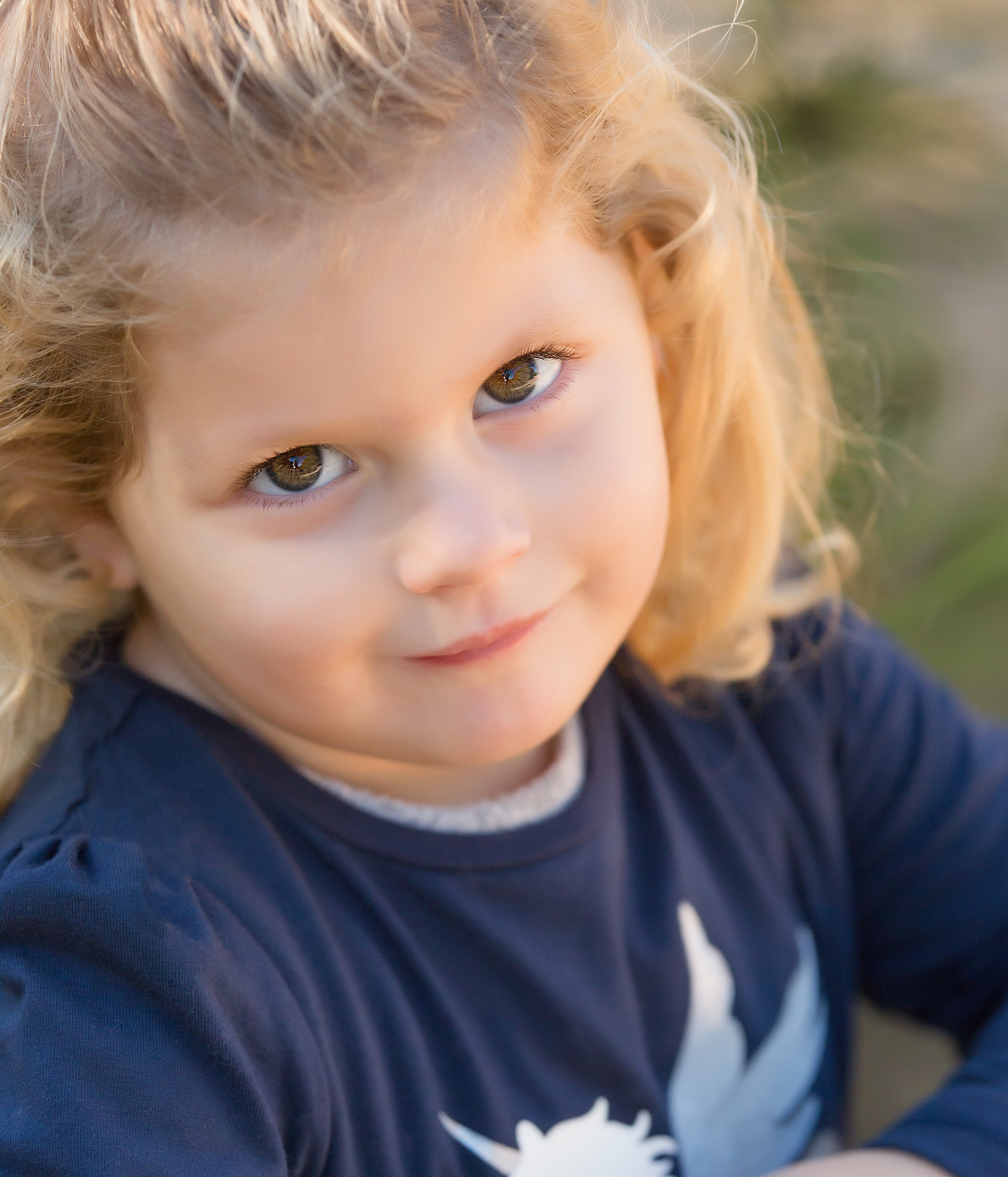 Vera. Family and real state photographer in Haugesund Dina Vikra