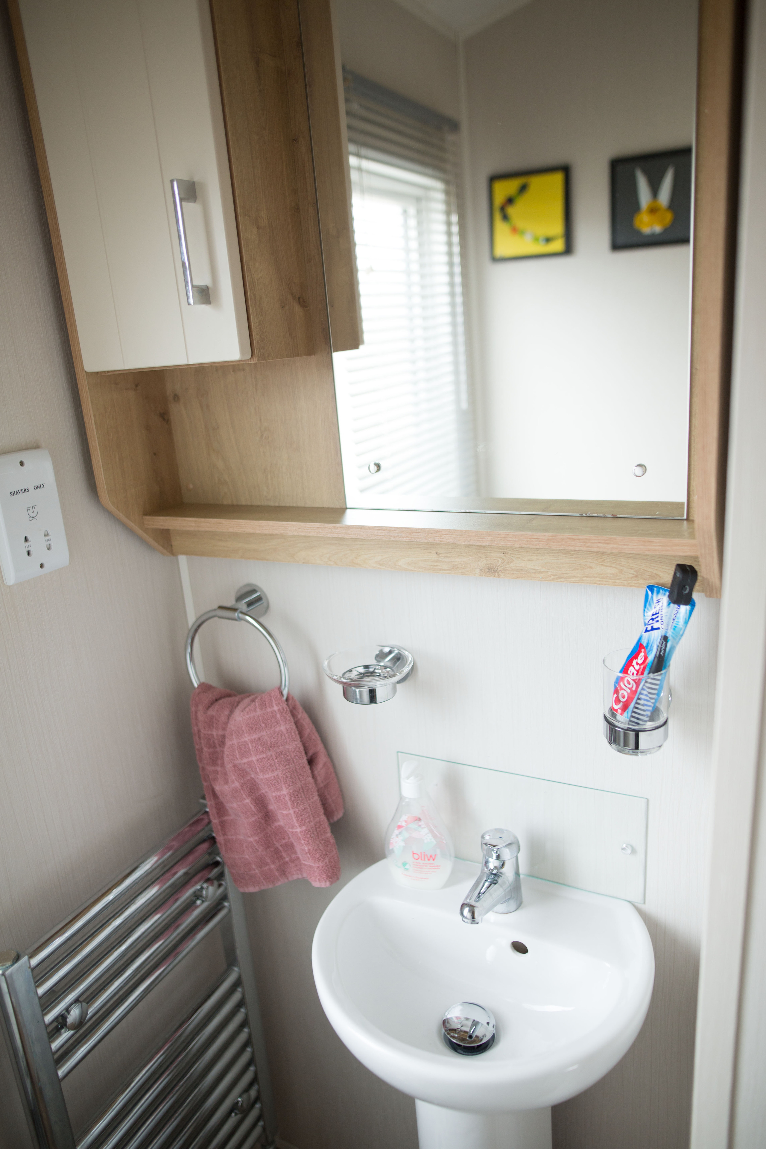 Hytta for salg. Family and real state photographer in Haugesund Dina Vikra