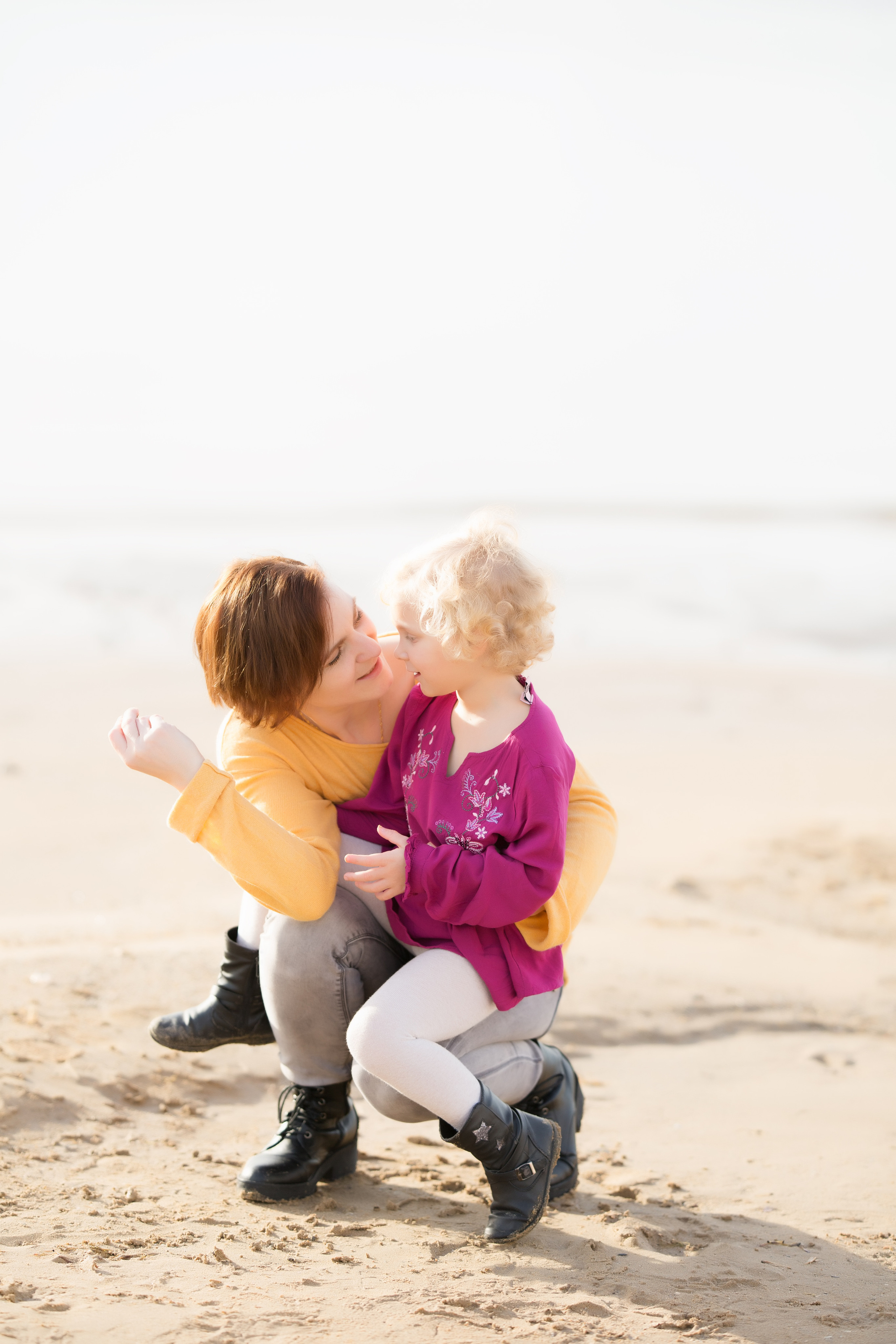 Smile. Family and real state photographer in Haugesund Dina Vikra