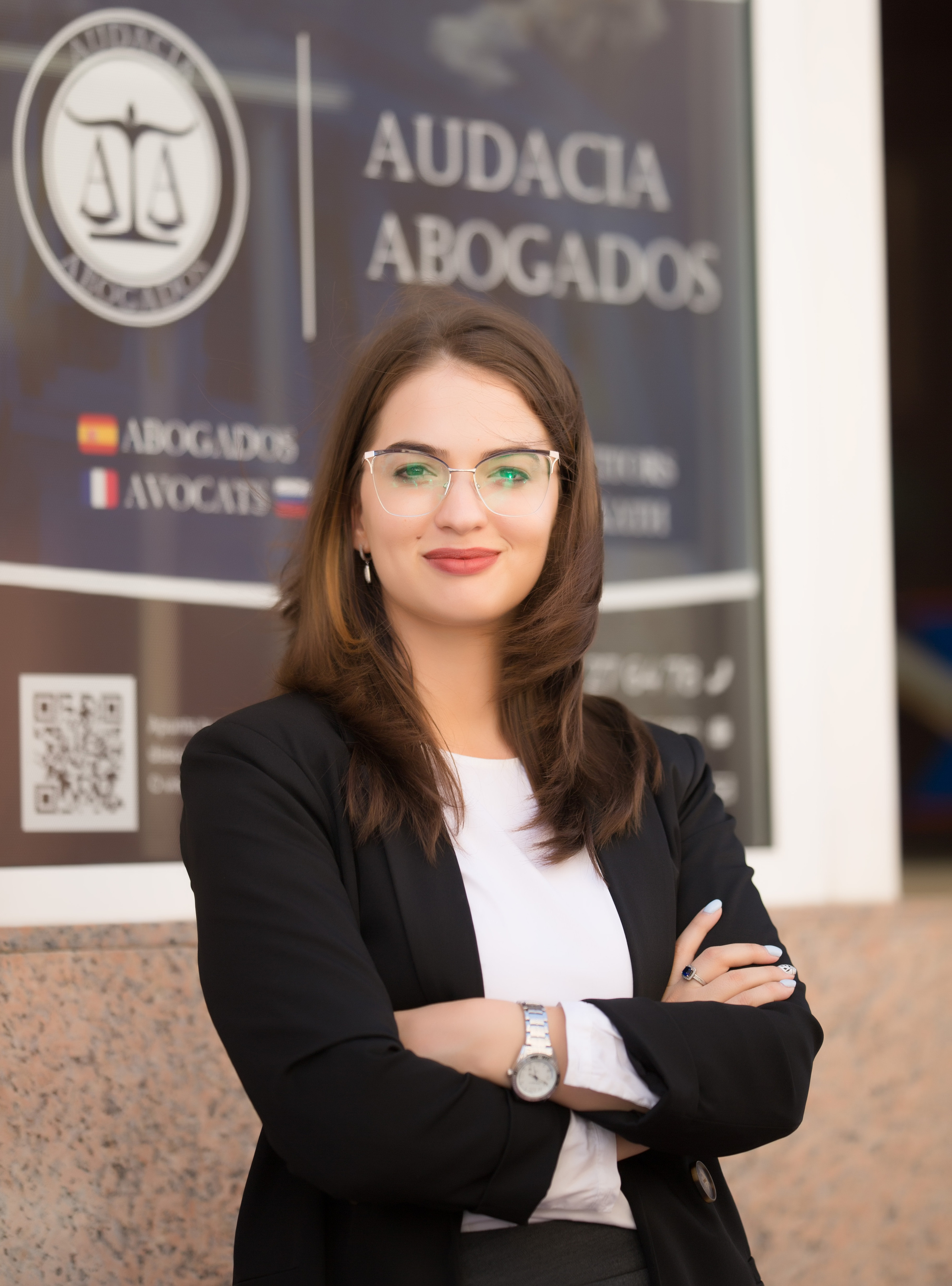 Lawyer. Family and real state photographer in Haugesund Dina Vikra