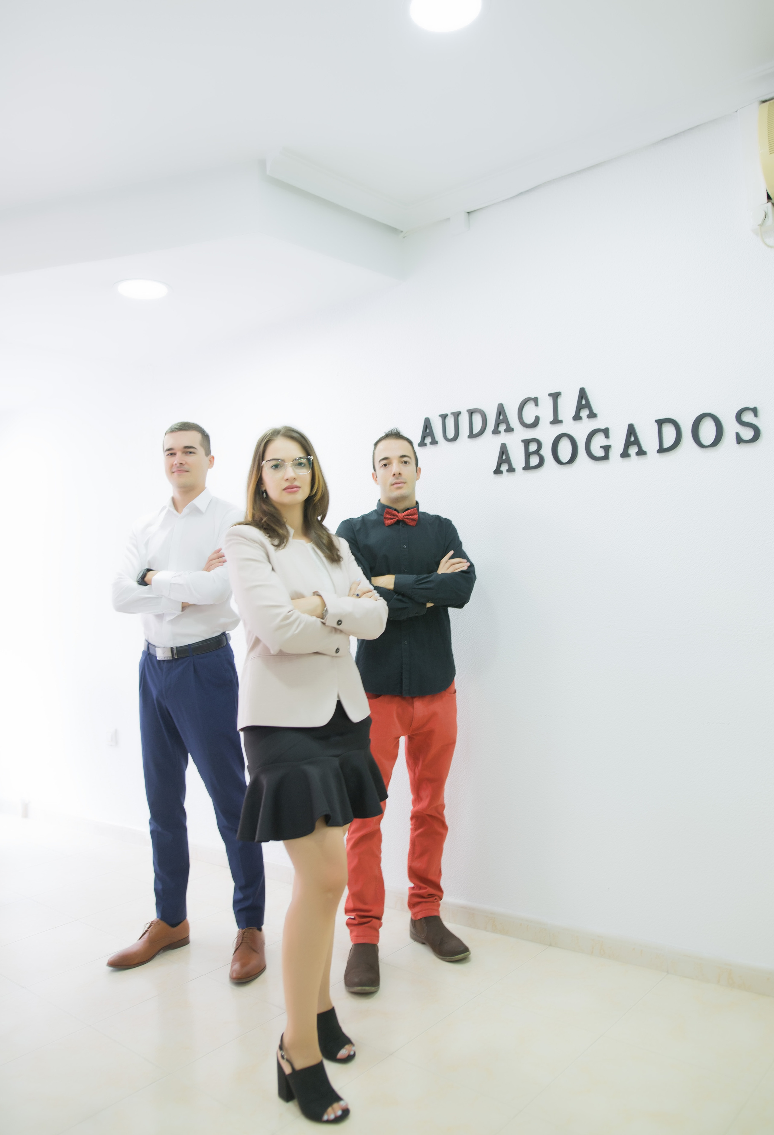 Lawyer. Family and real state photographer in Haugesund Dina Vikra