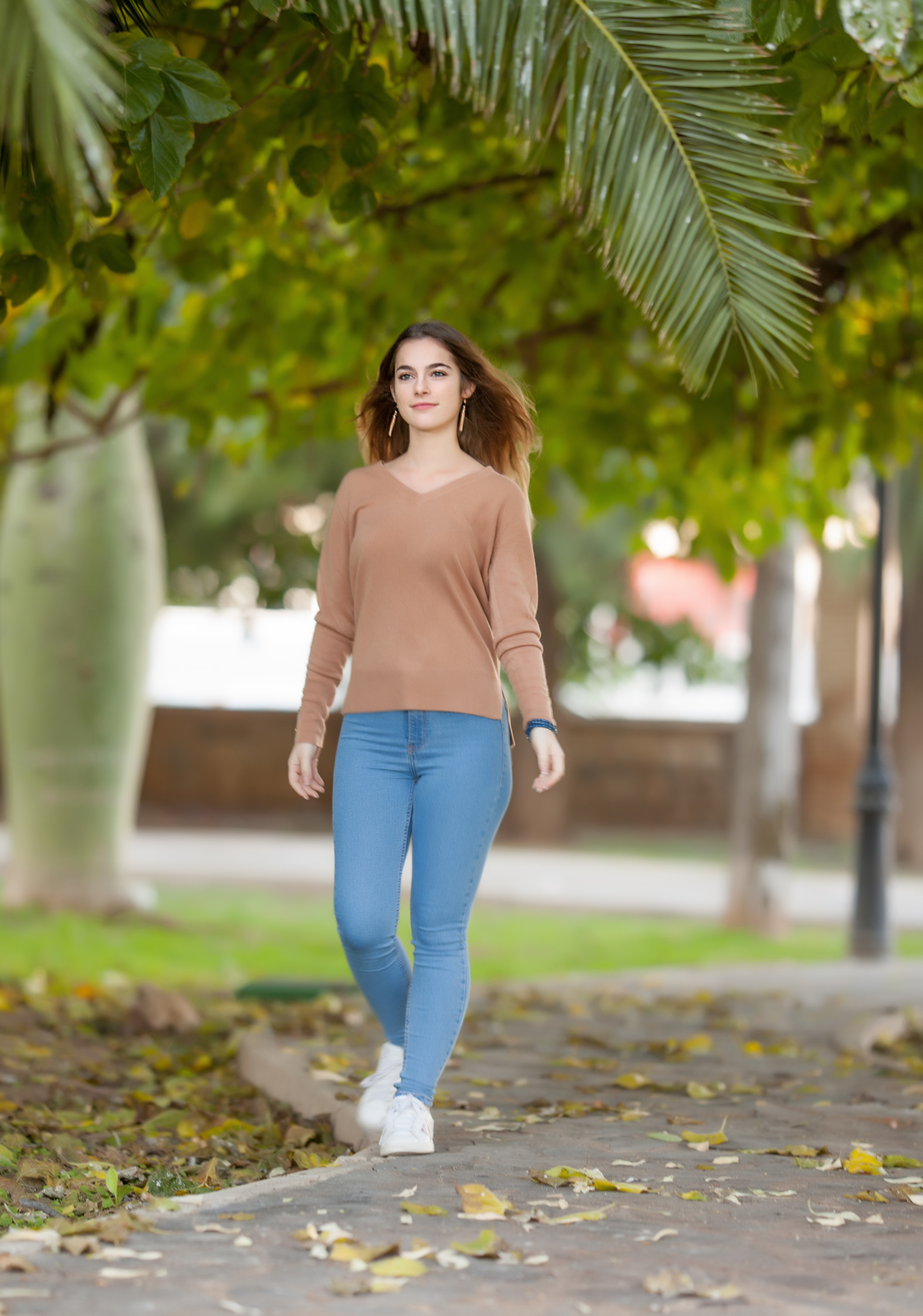 Under palm. Family and real state photographer in Haugesund Dina Vikra