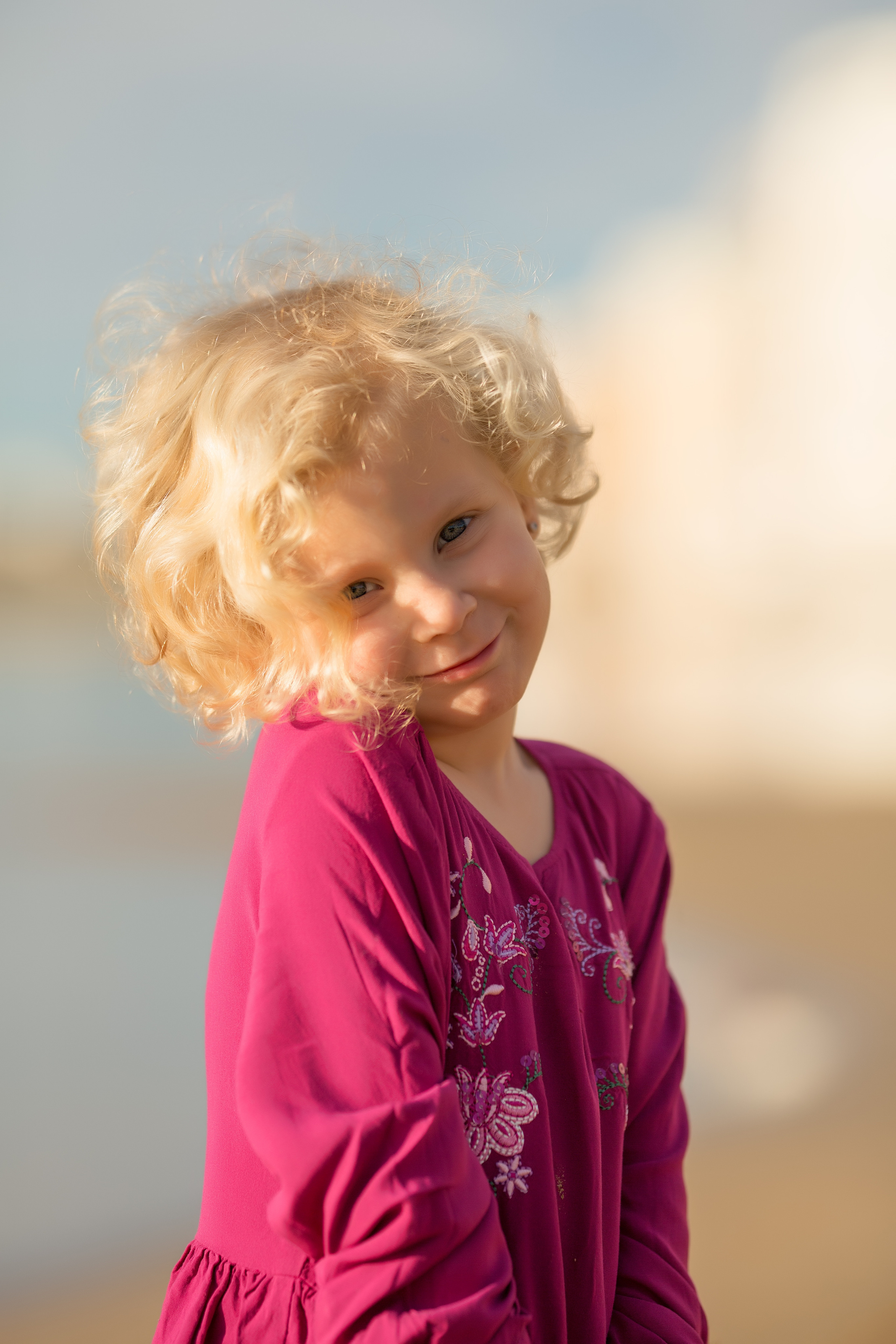 Smile. Family and real state photographer in Haugesund Dina Vikra