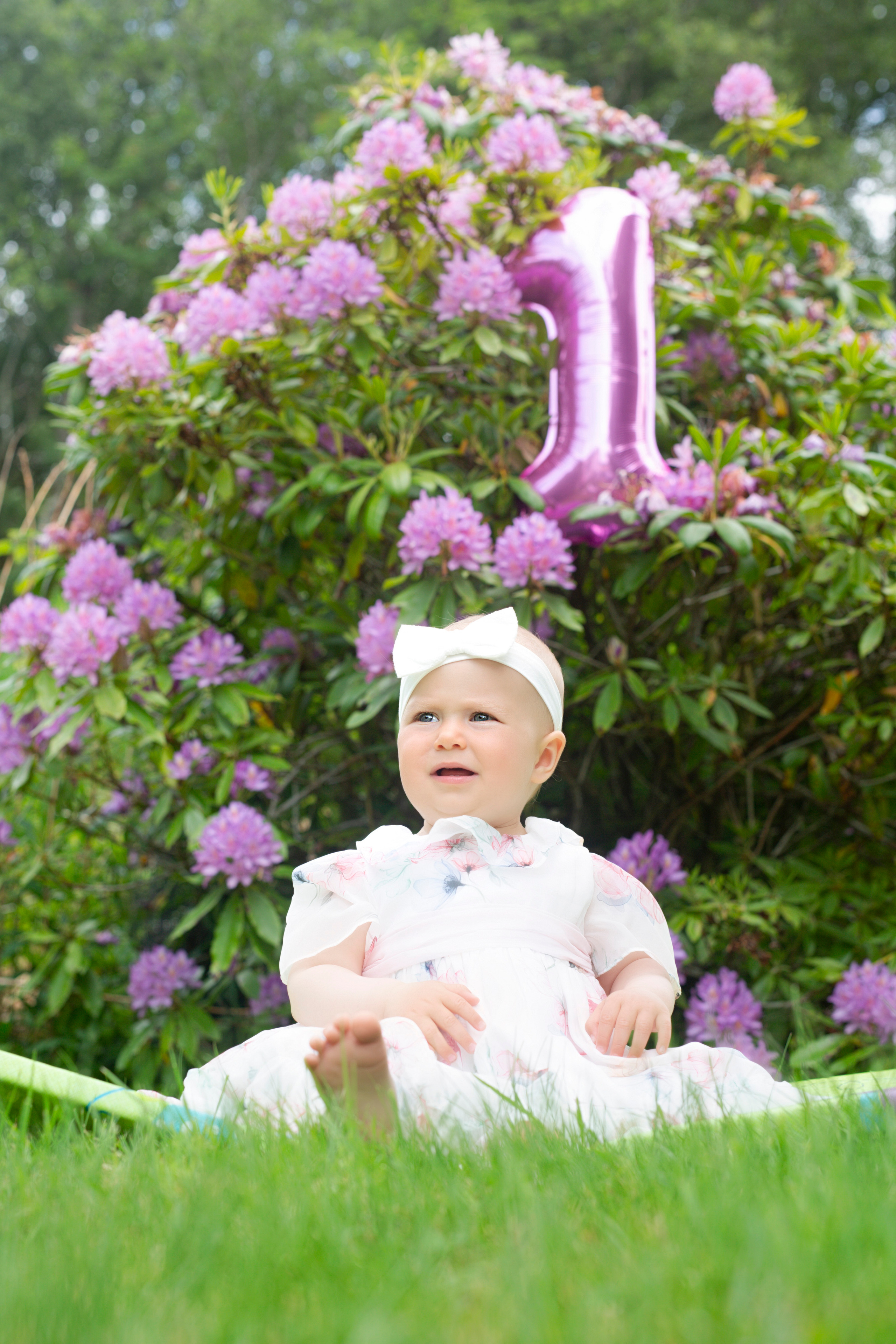 Kamilla 1st year. Family and real state photographer in Haugesund Dina Vikra