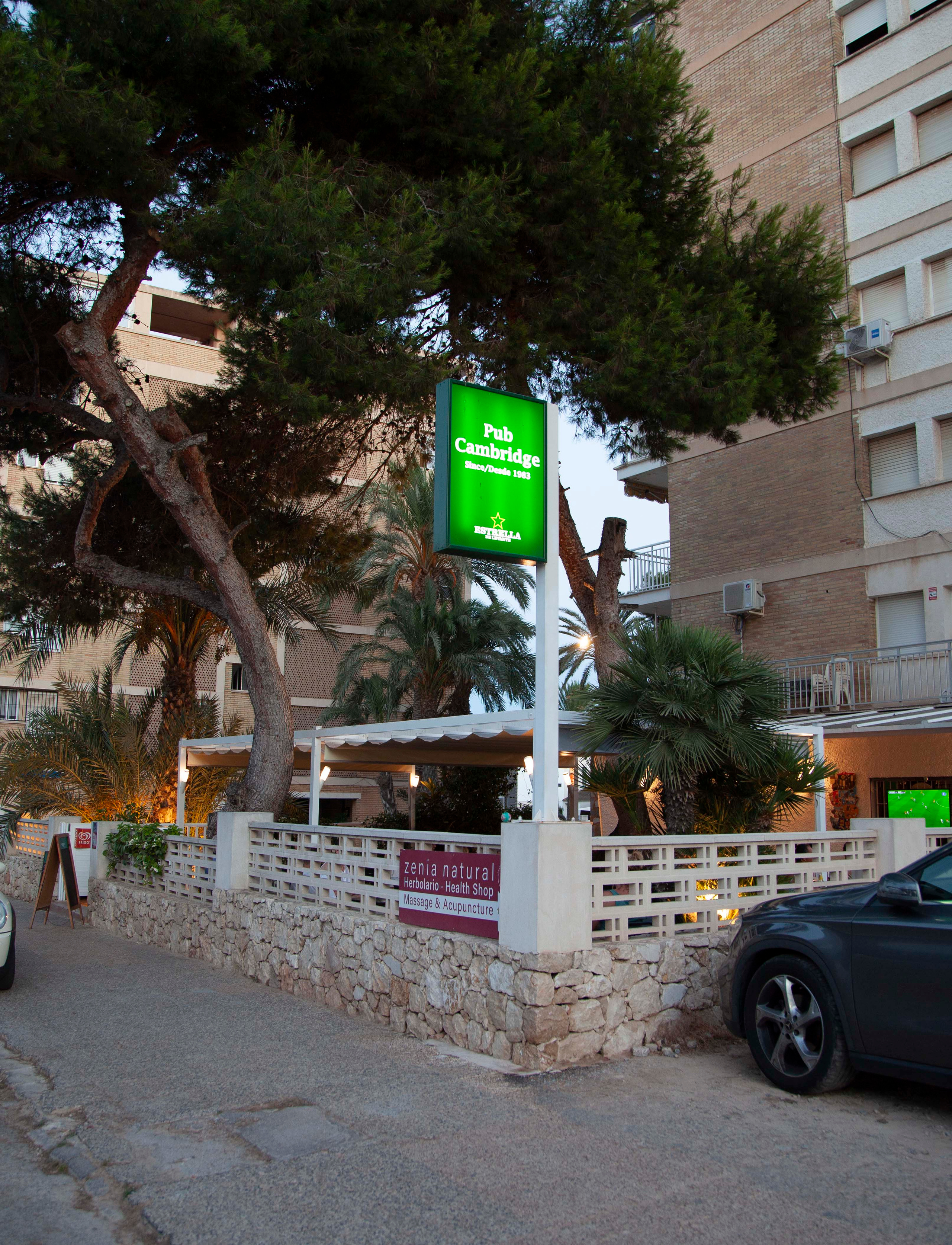 Beach bar. Family and real state photographer in Haugesund Dina Vikra