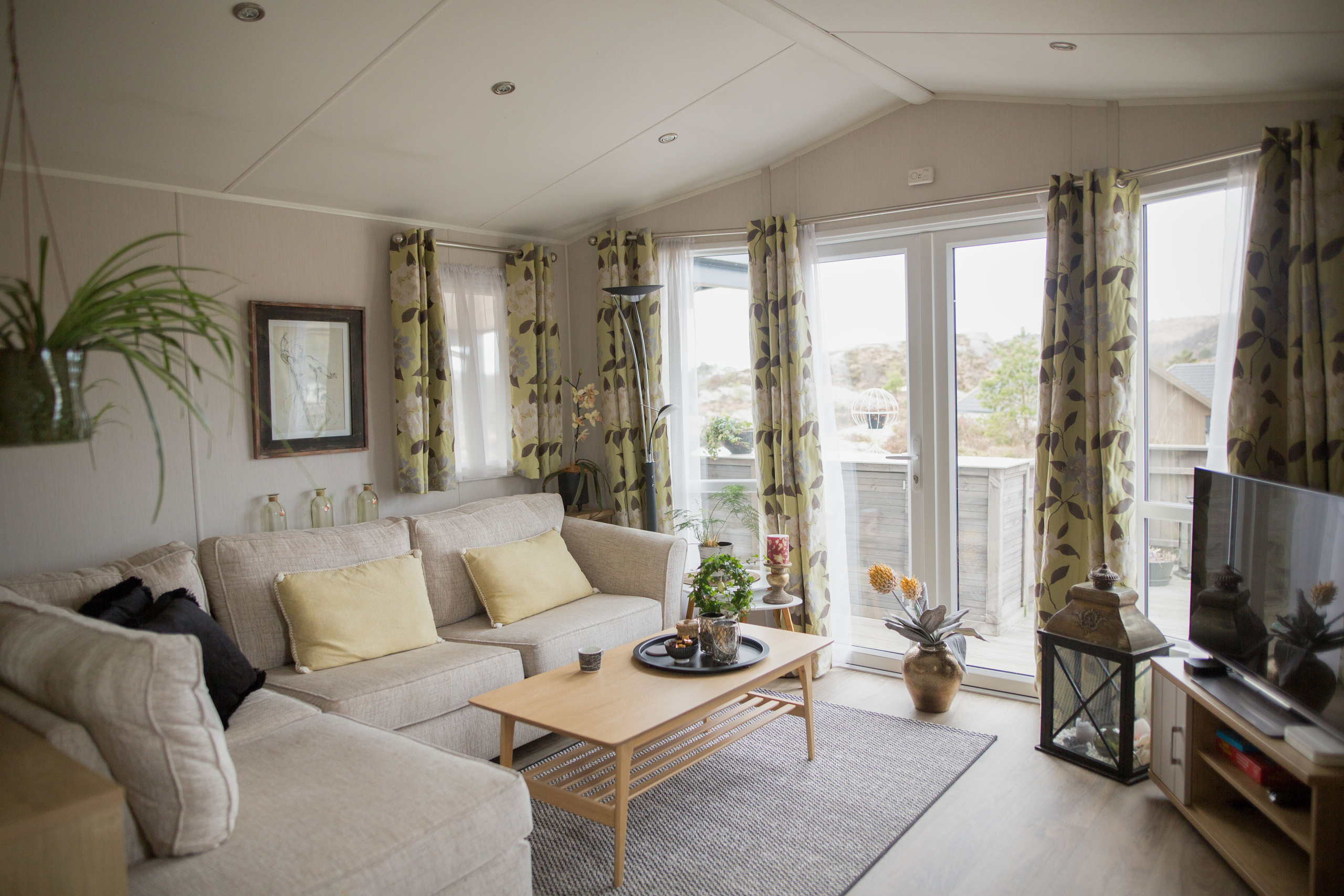 Hytta for salg. Family and real state photographer in Haugesund Dina Vikra