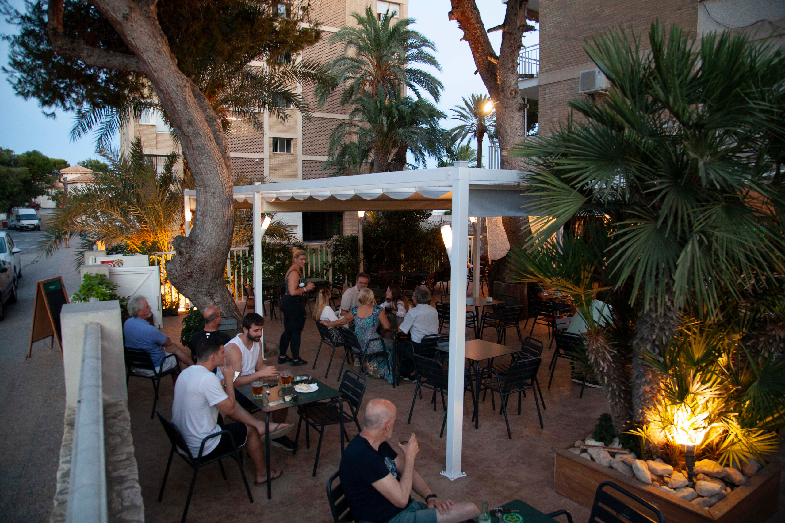 Beach bar. Family and real state photographer in Haugesund Dina Vikra