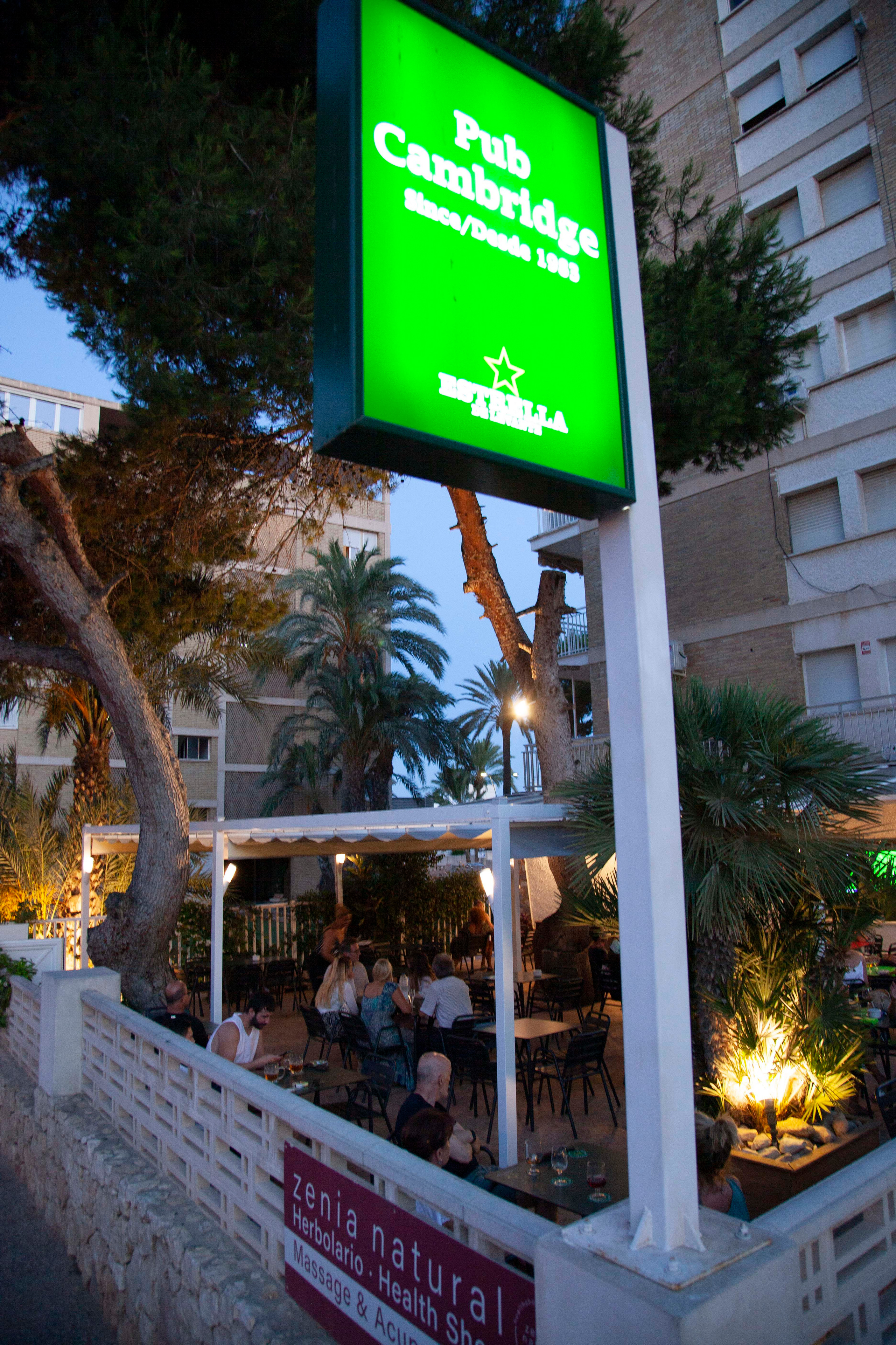Beach bar. Family and real state photographer in Haugesund Dina Vikra