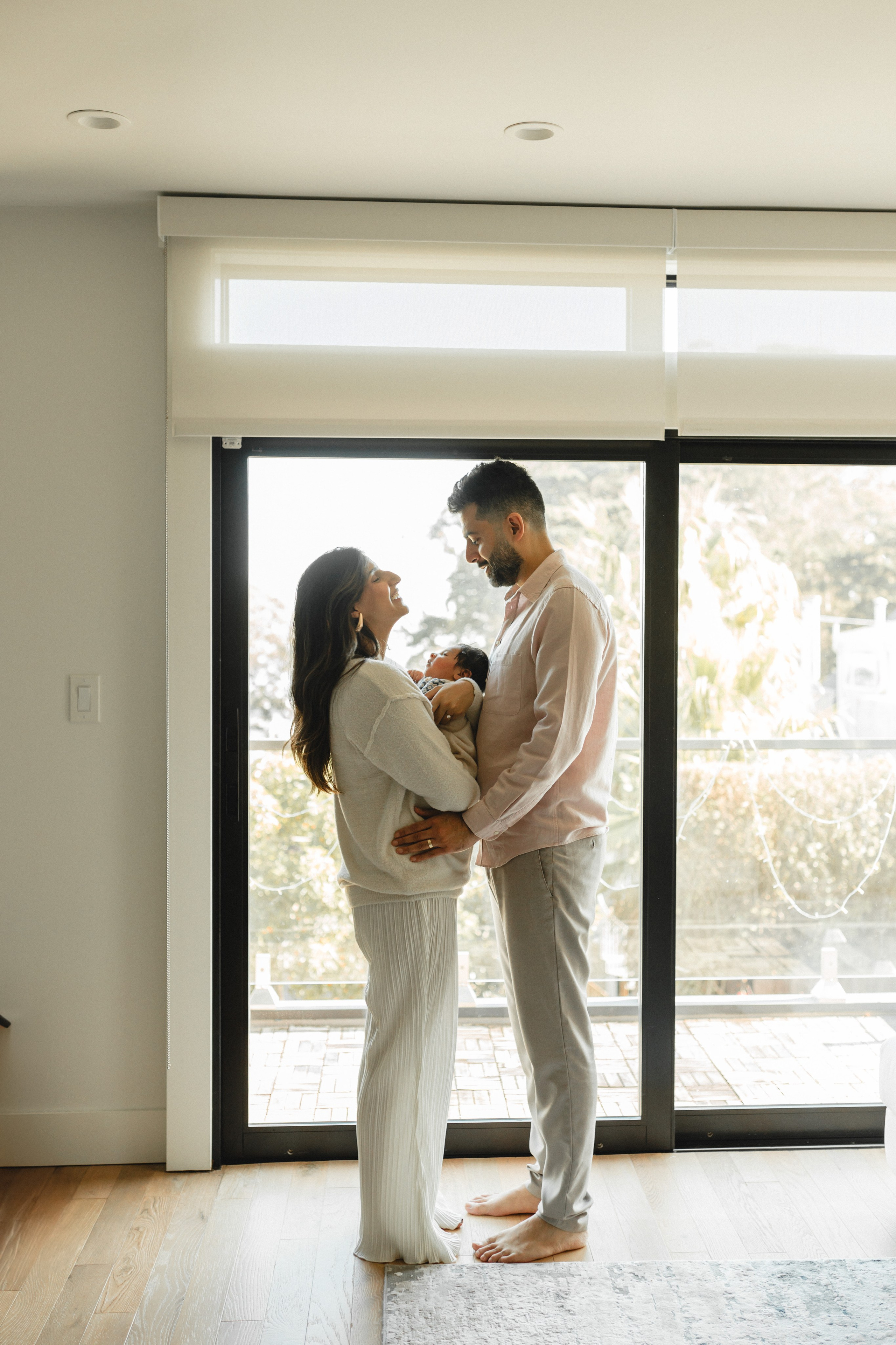 At-Home Photo Session. Maternity, newborn photographer in the Bay Area|Iryna Rakivnenko