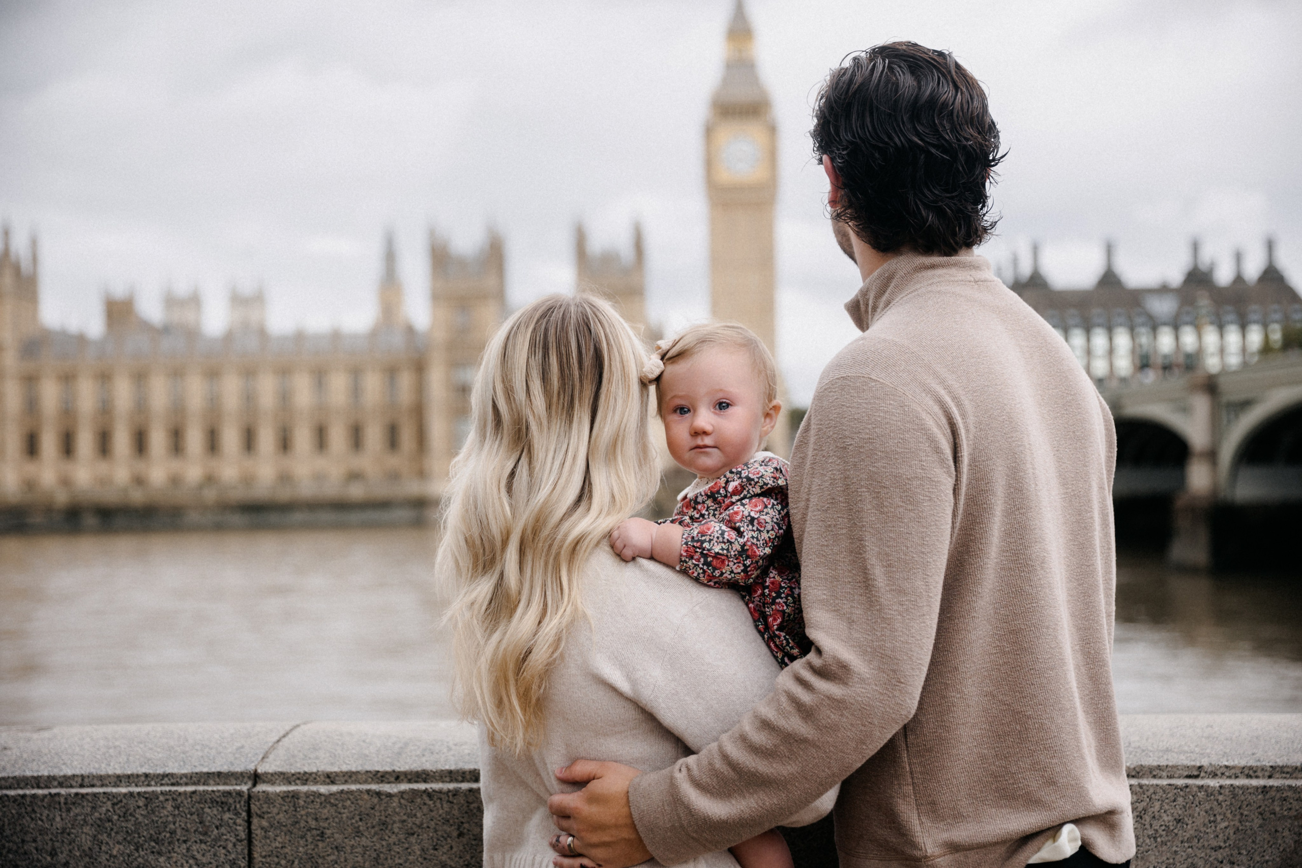 Family Photoshoot at Westminster. LondonPhotoStory — Vacation Photographer in London