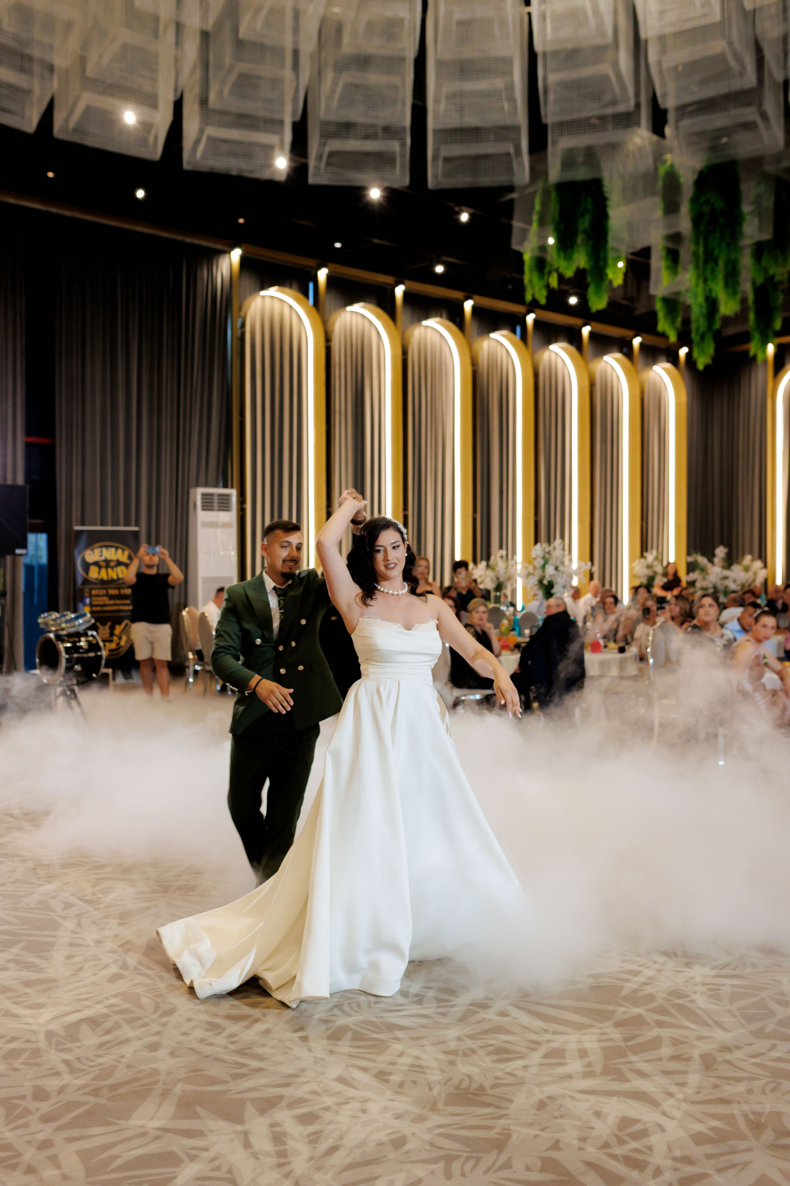 Nunta Nicoleta & Răzvan | Fotografie & Videografie Profesională. Servicii foto-video profesionale, pentru momente de neuitat