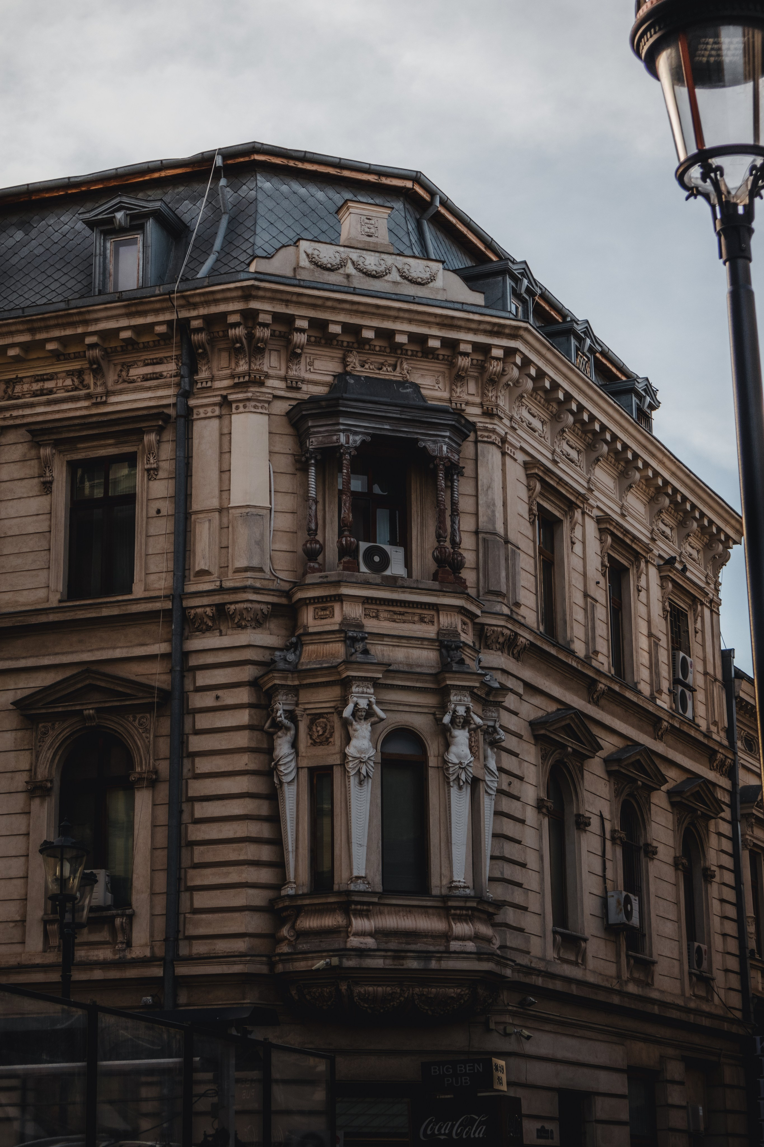 Bucharest. Дизайнер и Фотограф в Кишинёве Бусуйок Станислав