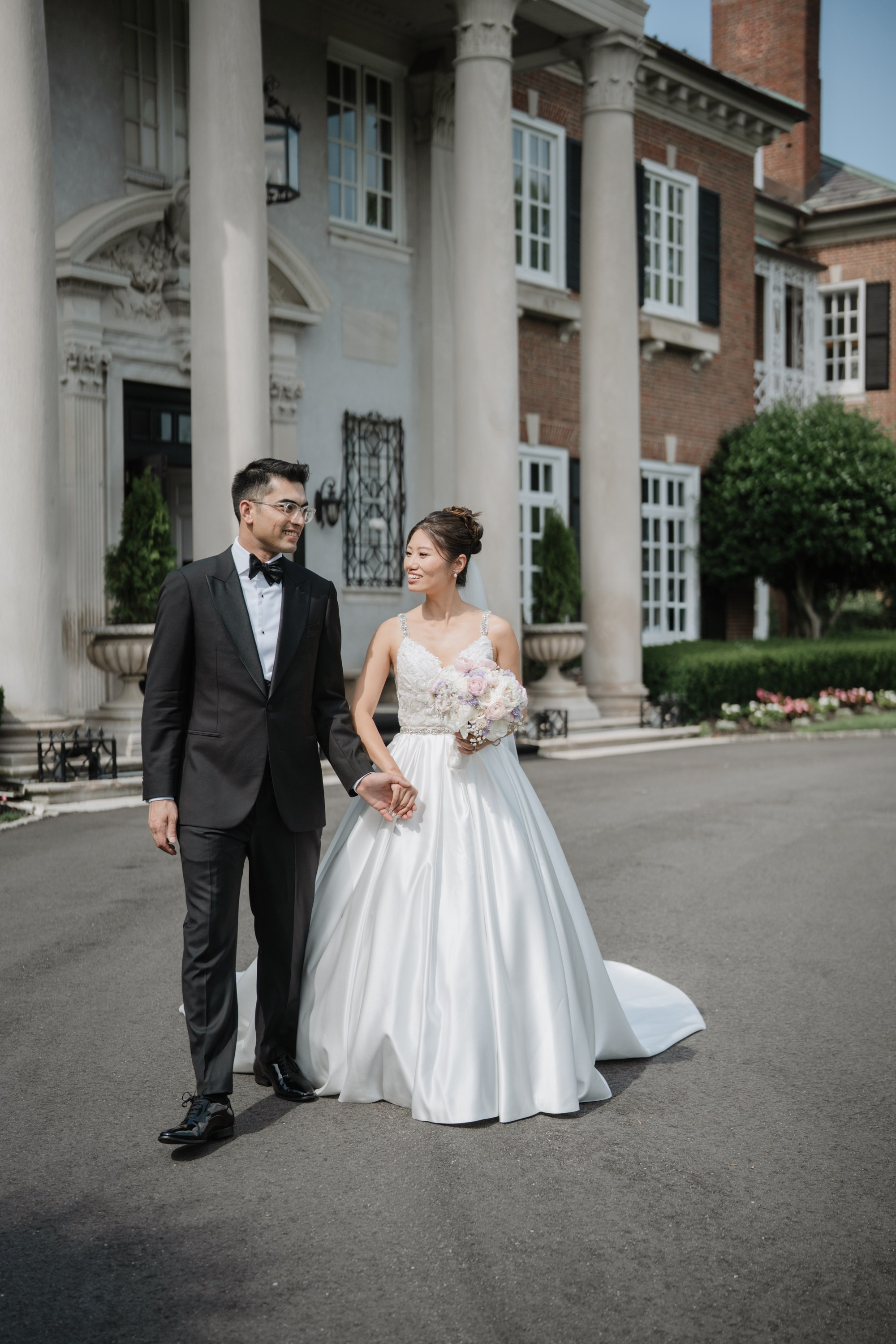 A stunning wedding with Asian style. Portrait and wedding photographer in New York