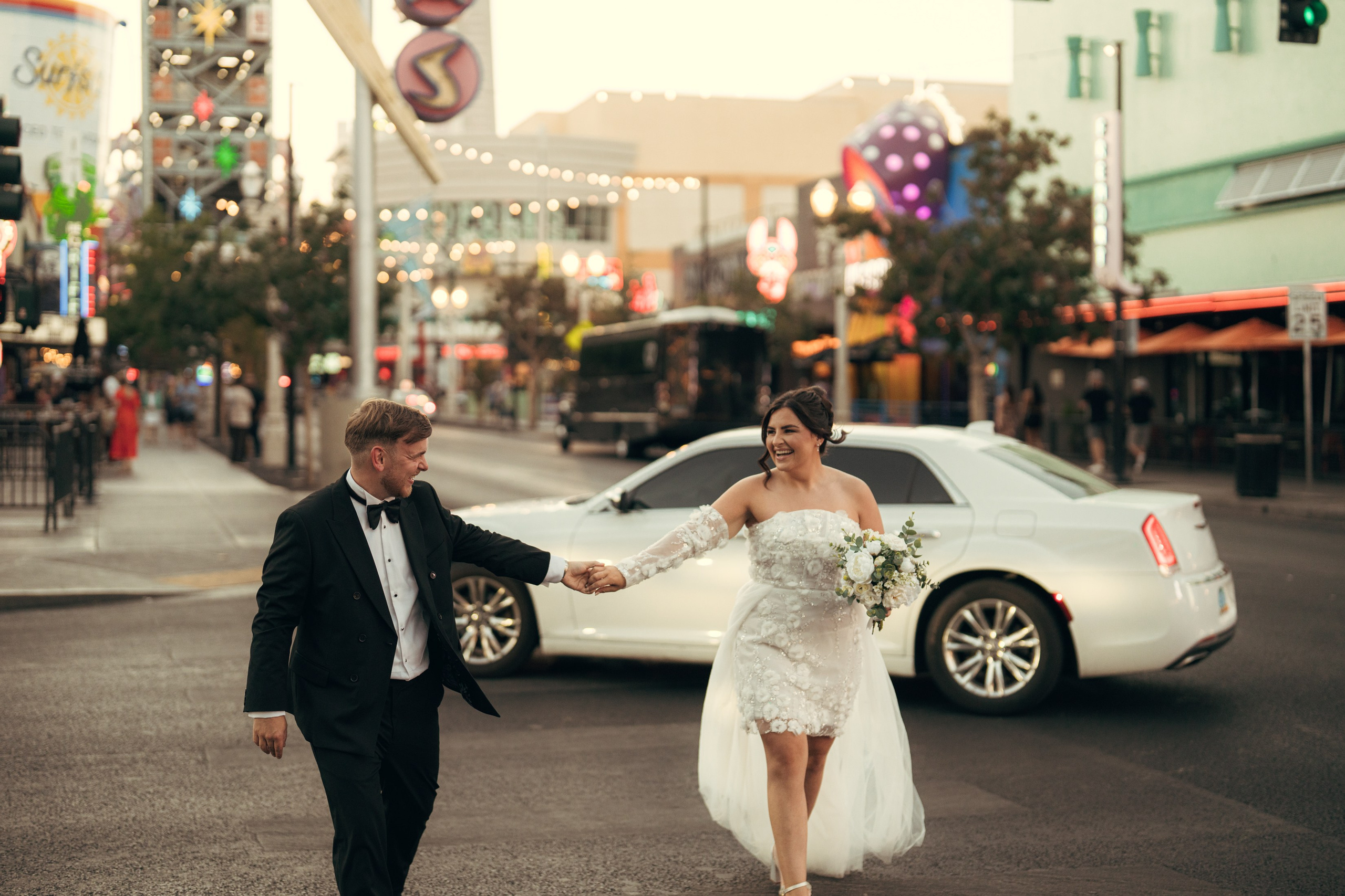 Charlie&Dan. Wedding & elopement photographer Viktoriya Kravtsov. Las Vegas