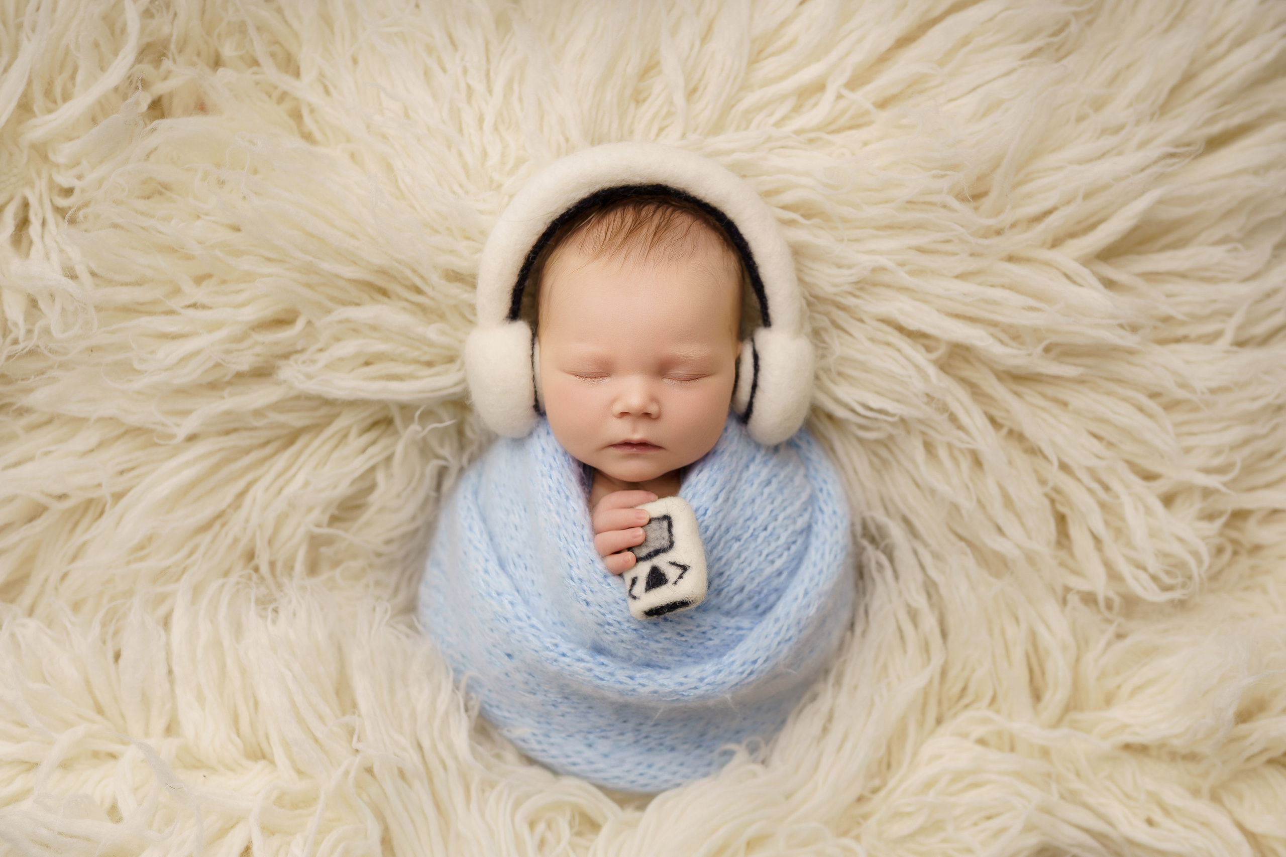 Esu Aleksandra naujagimių ir kudikių fotografė iš Vilniaus